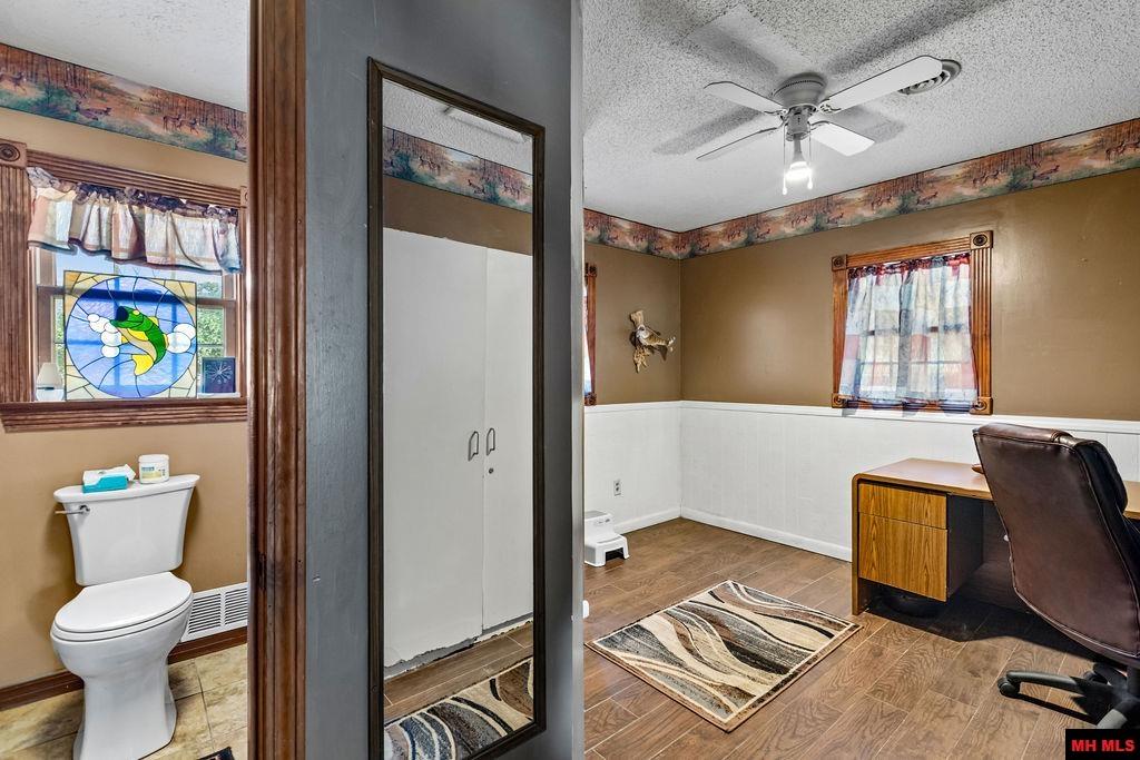 2573 WEST ROAD Mountain Home, AR