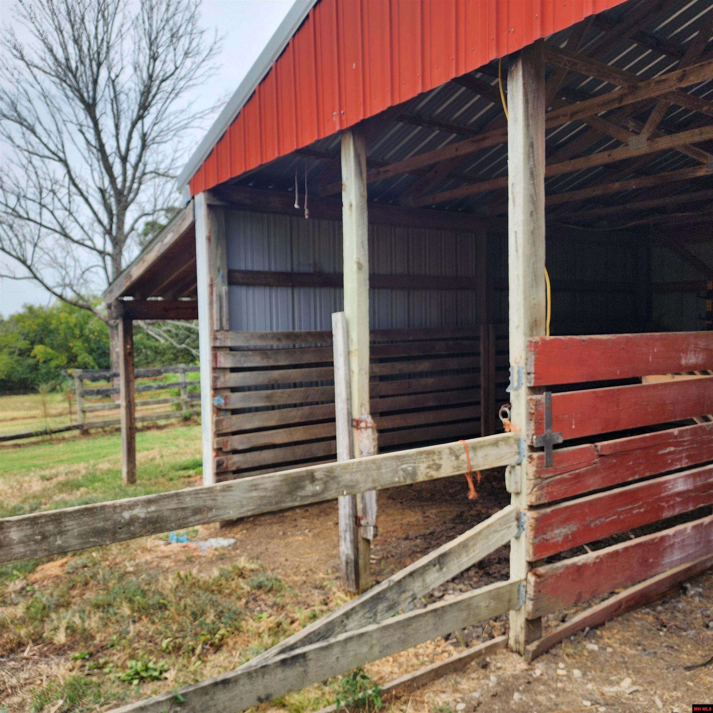 2573 WEST ROAD Mountain Home, AR
