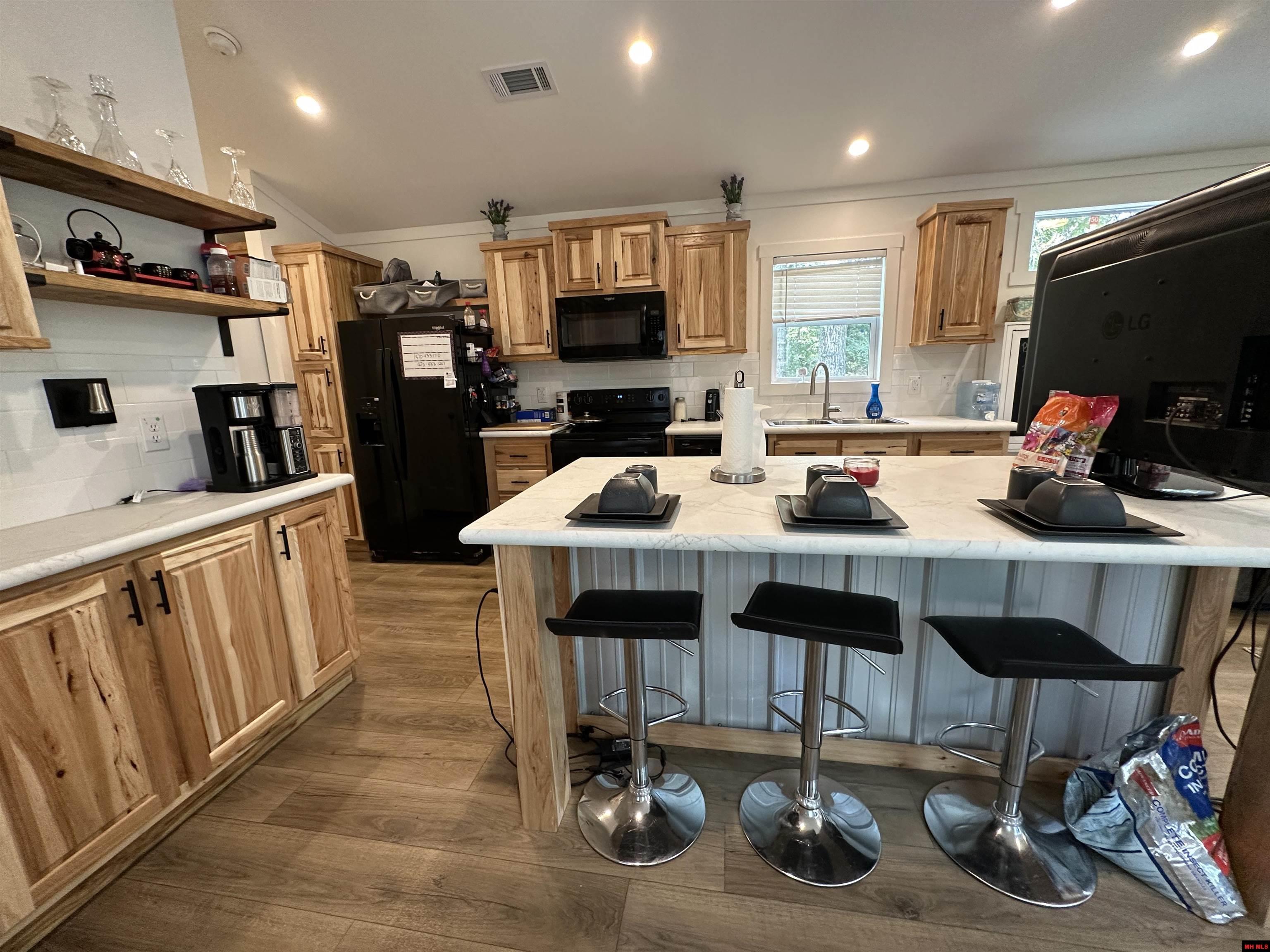 300 MC 6070 Flippin, AR 72634