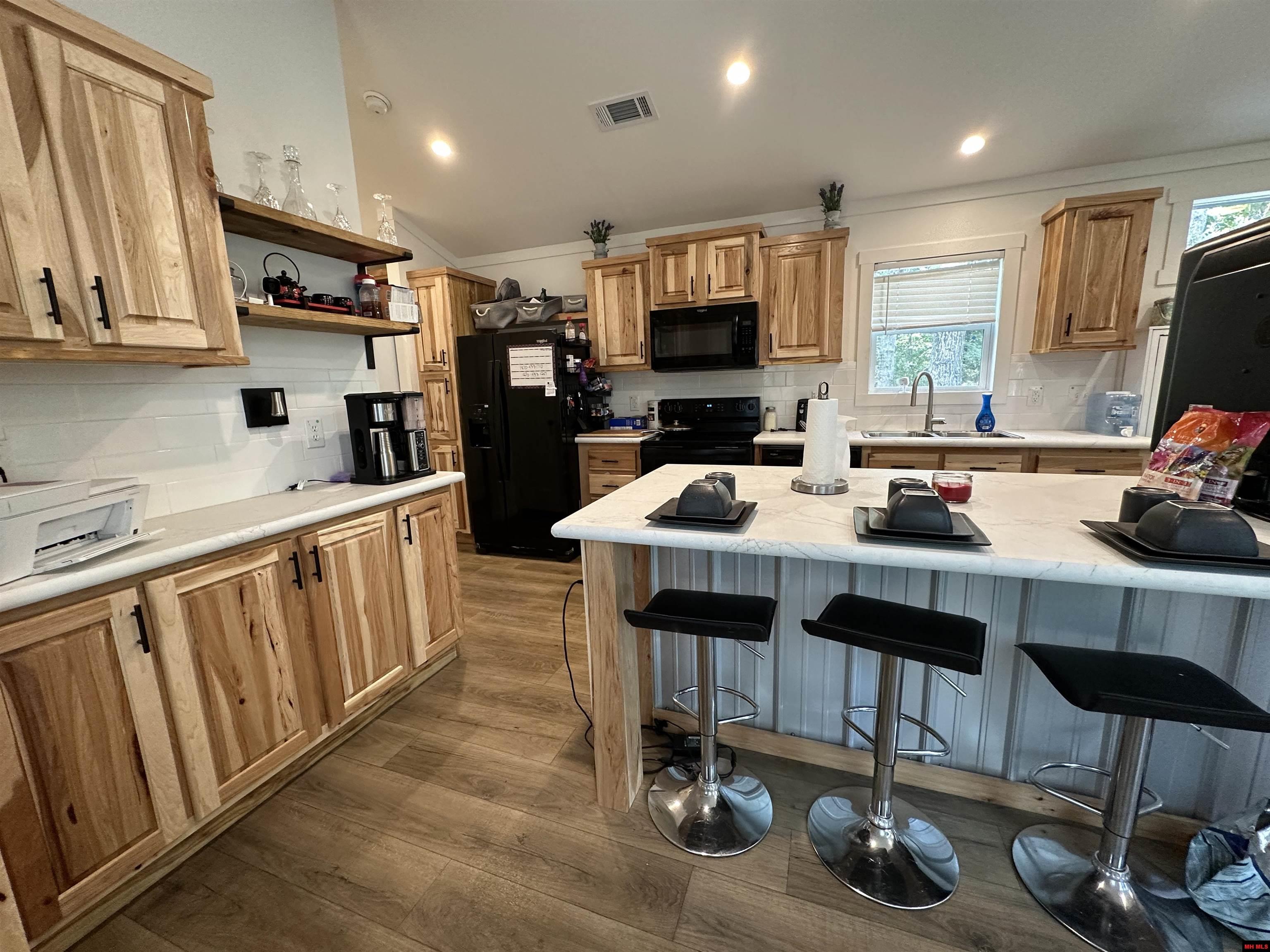 300 MC 6070 Flippin, AR 72634