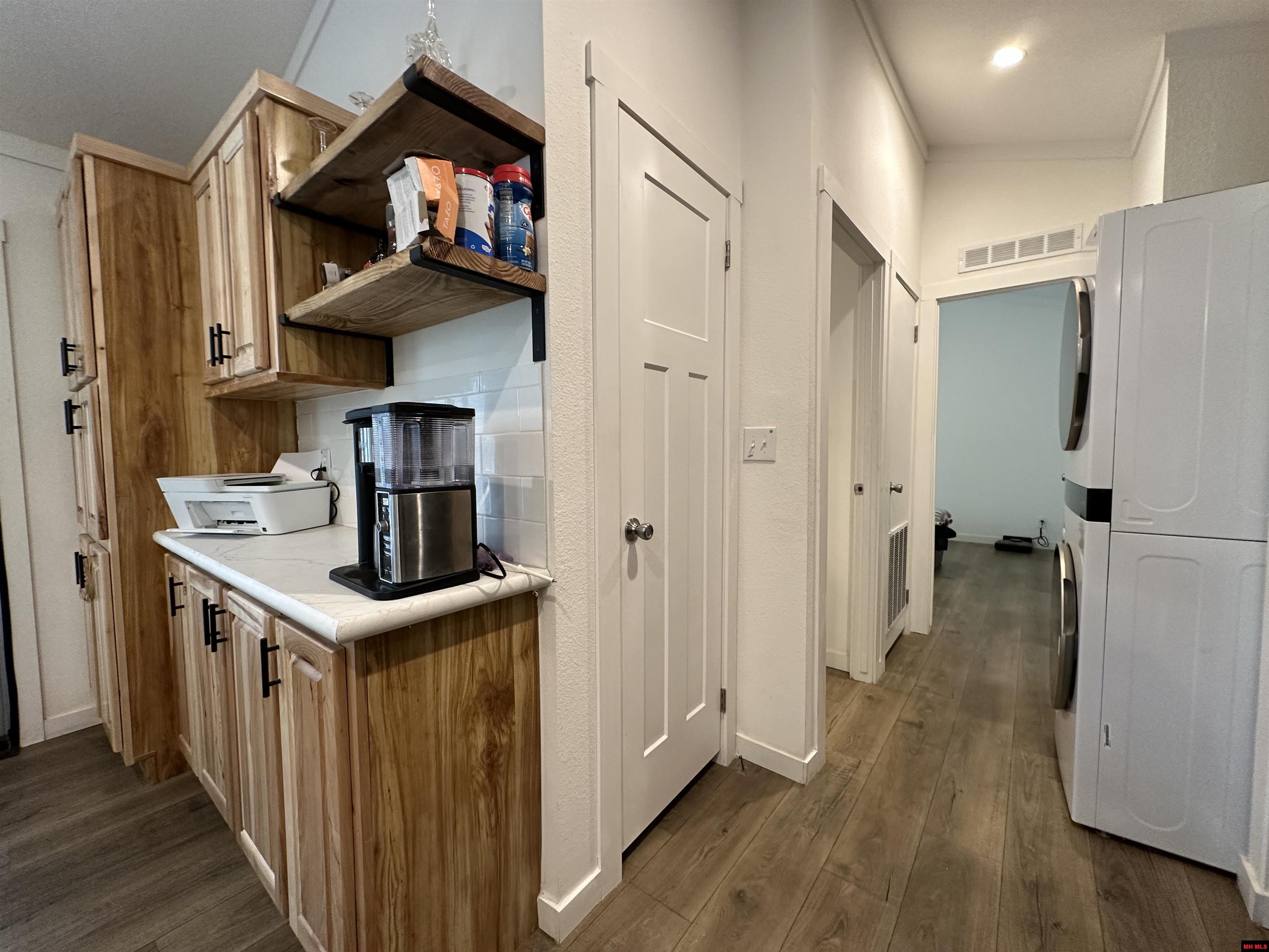 300 MC 6070 Flippin, AR 72634