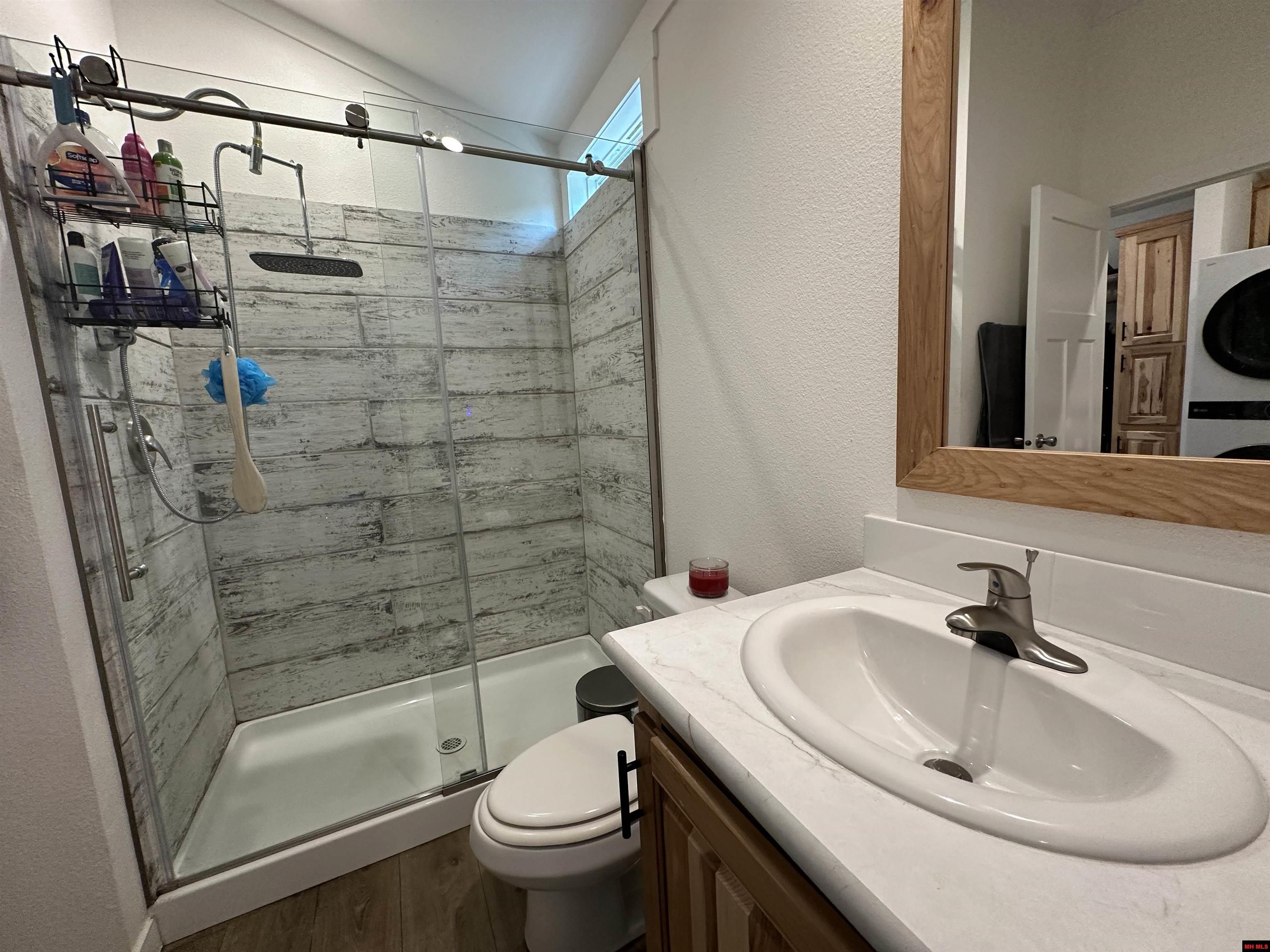 300 MC 6070 Flippin, AR 72634