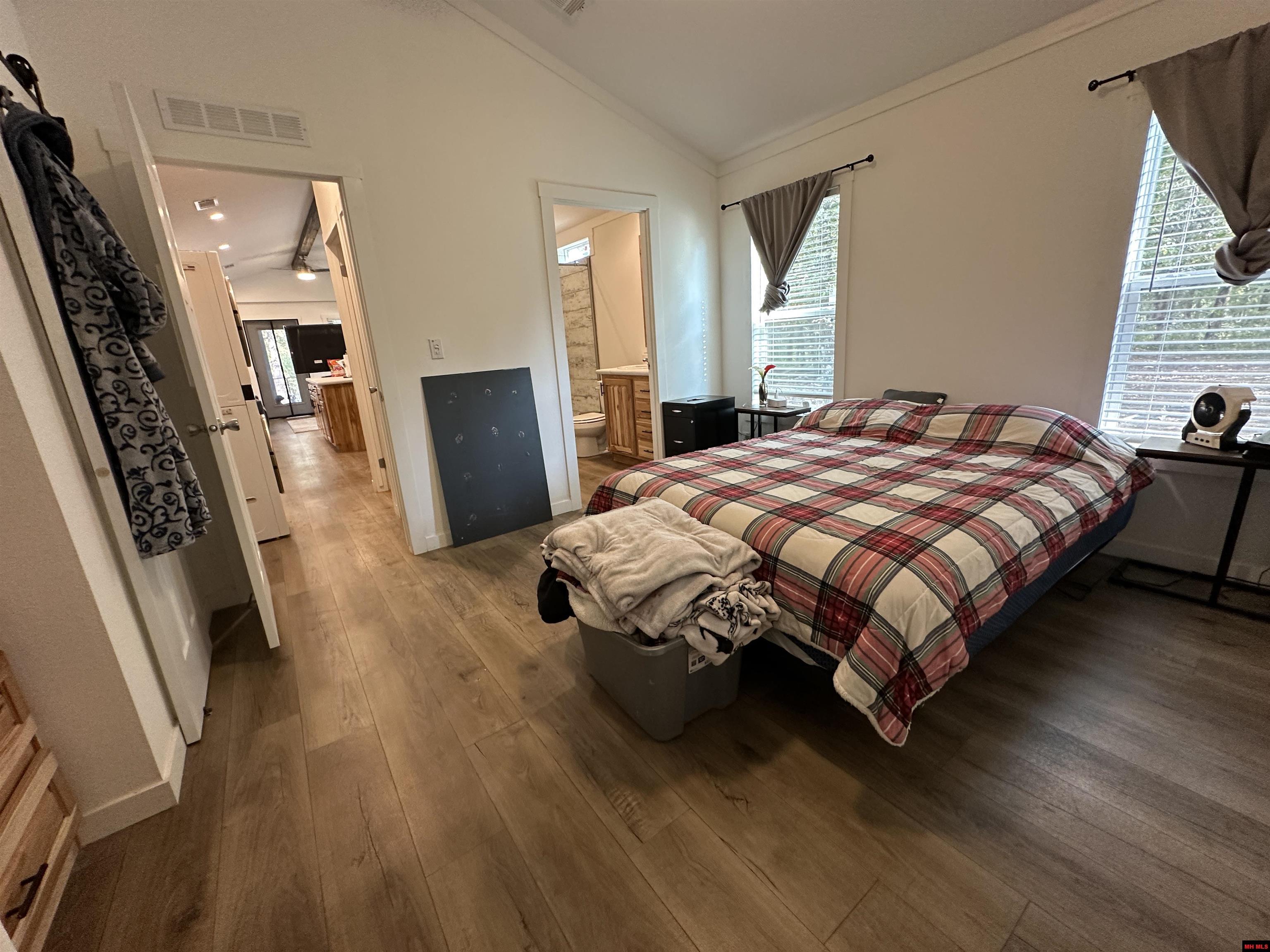 300 MC 6070 Flippin, AR 72634