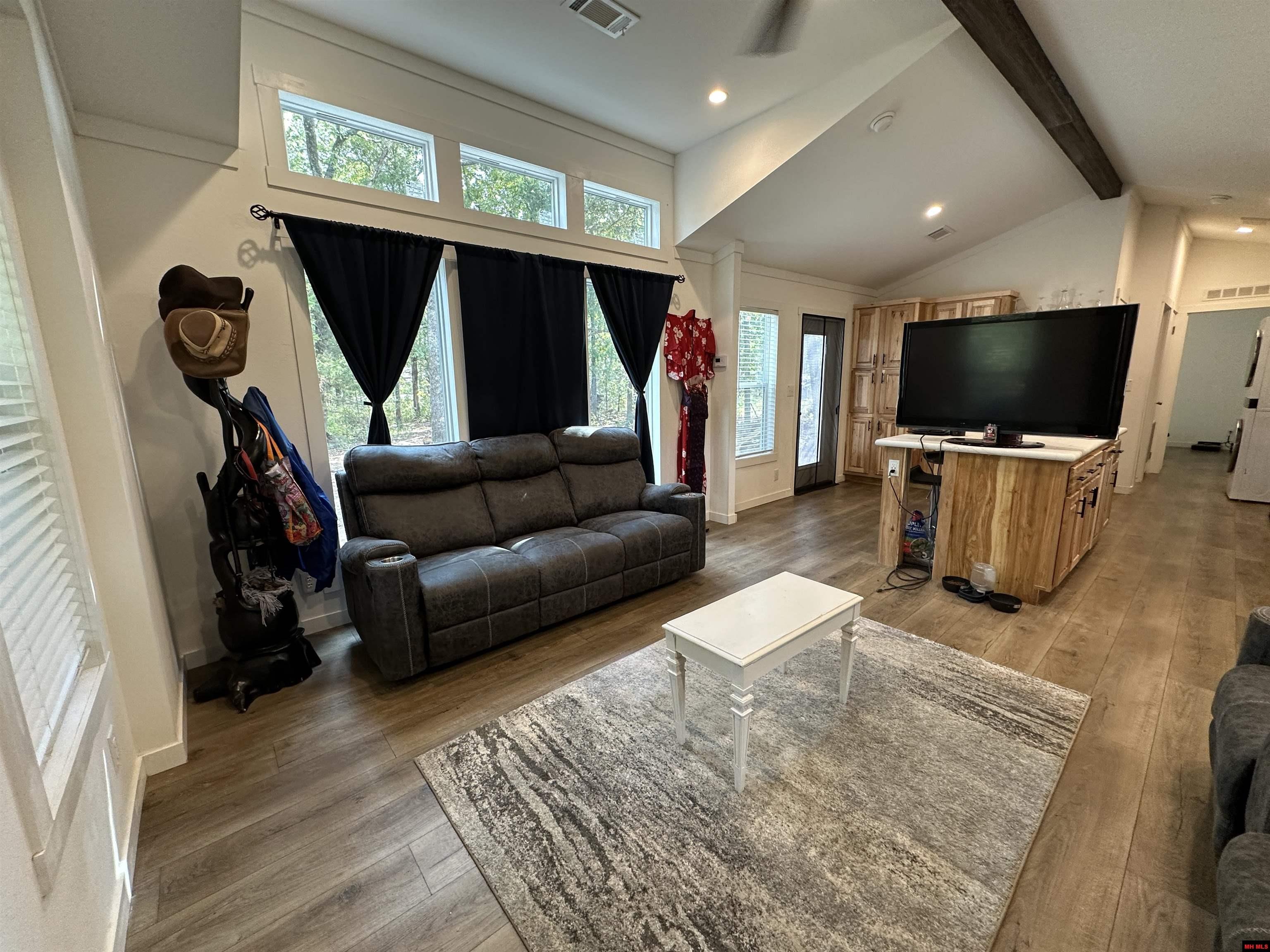 300 MC 6070 Flippin, AR 72634