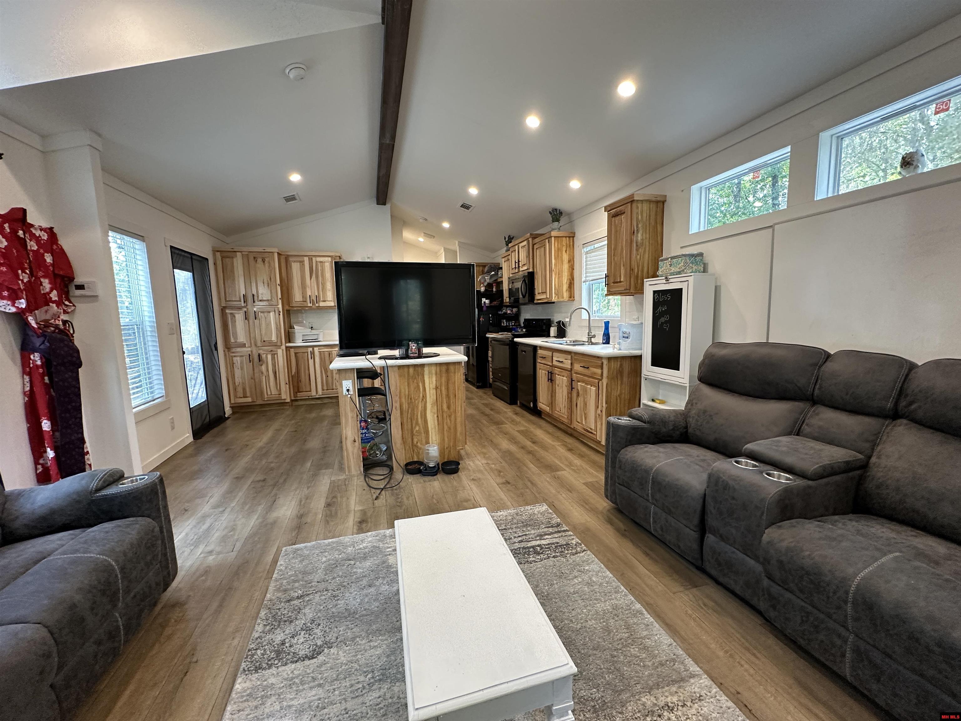 300 MC 6070 Flippin, AR 72634