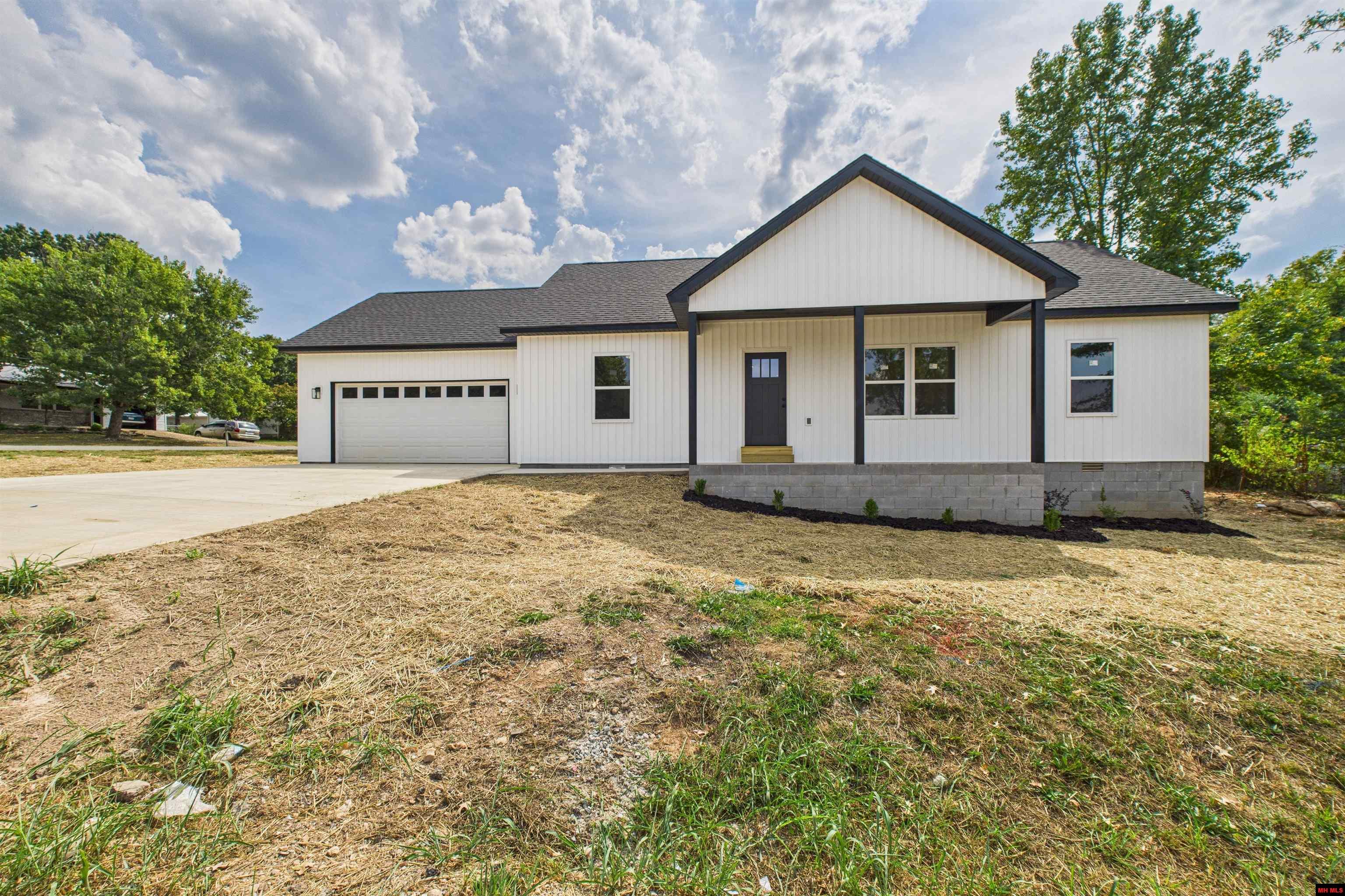 1508 HALLMARK CIRCLE Mountain Home, AR 72653