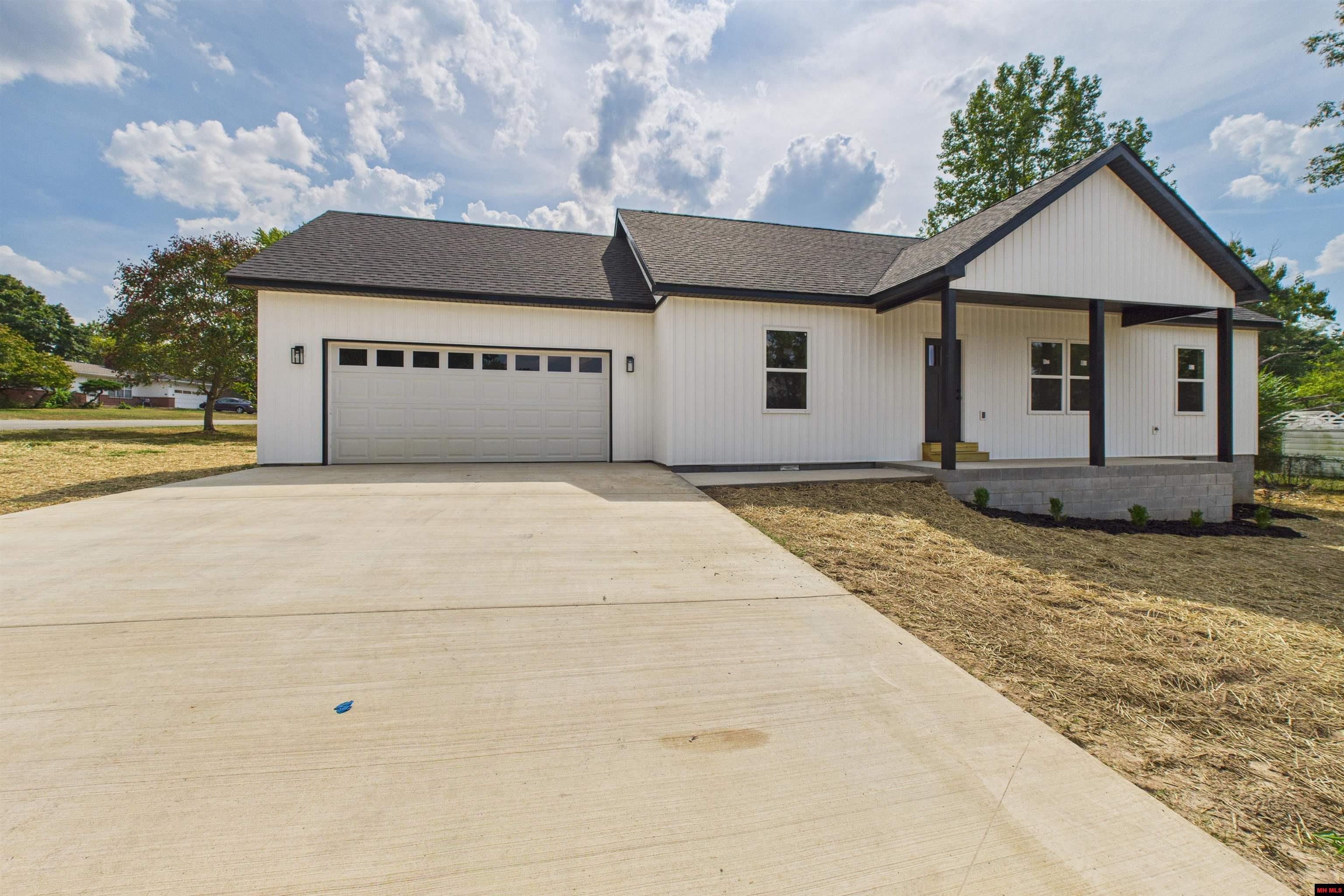 1508 HALLMARK CIRCLE Mountain Home, AR 72653