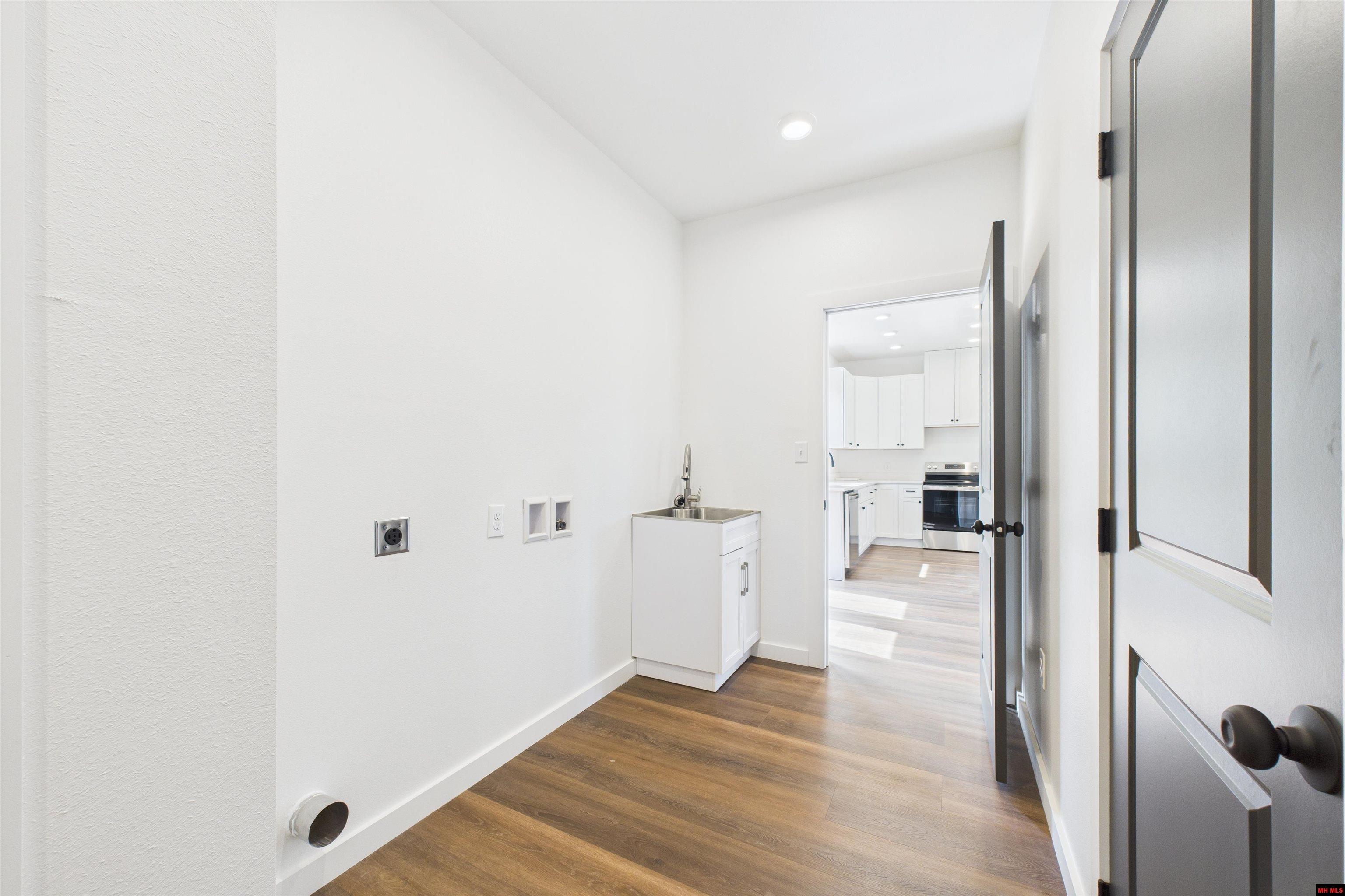 1508 HALLMARK CIRCLE Mountain Home, AR 72653