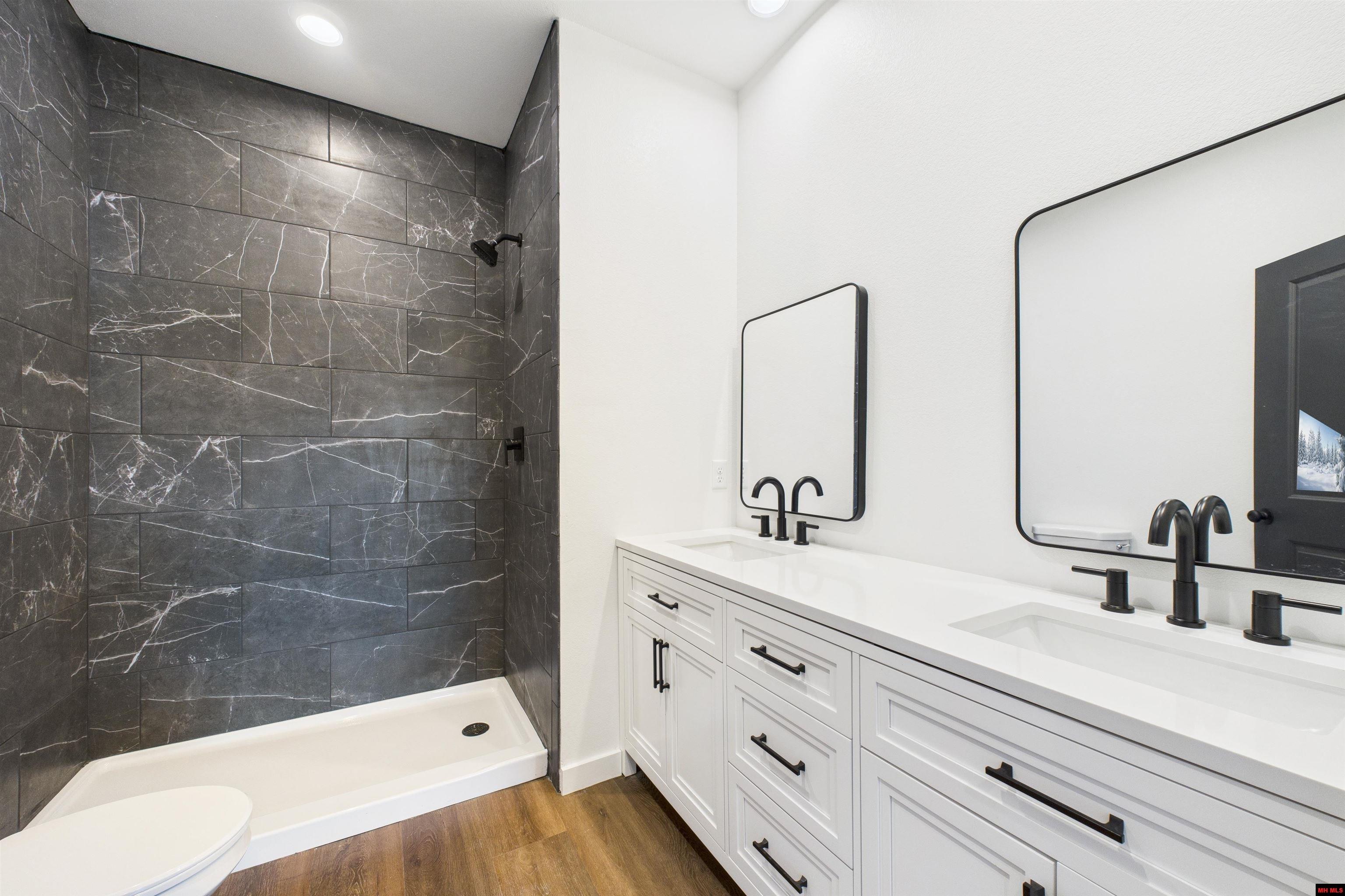 1508 HALLMARK CIRCLE Mountain Home, AR 72653