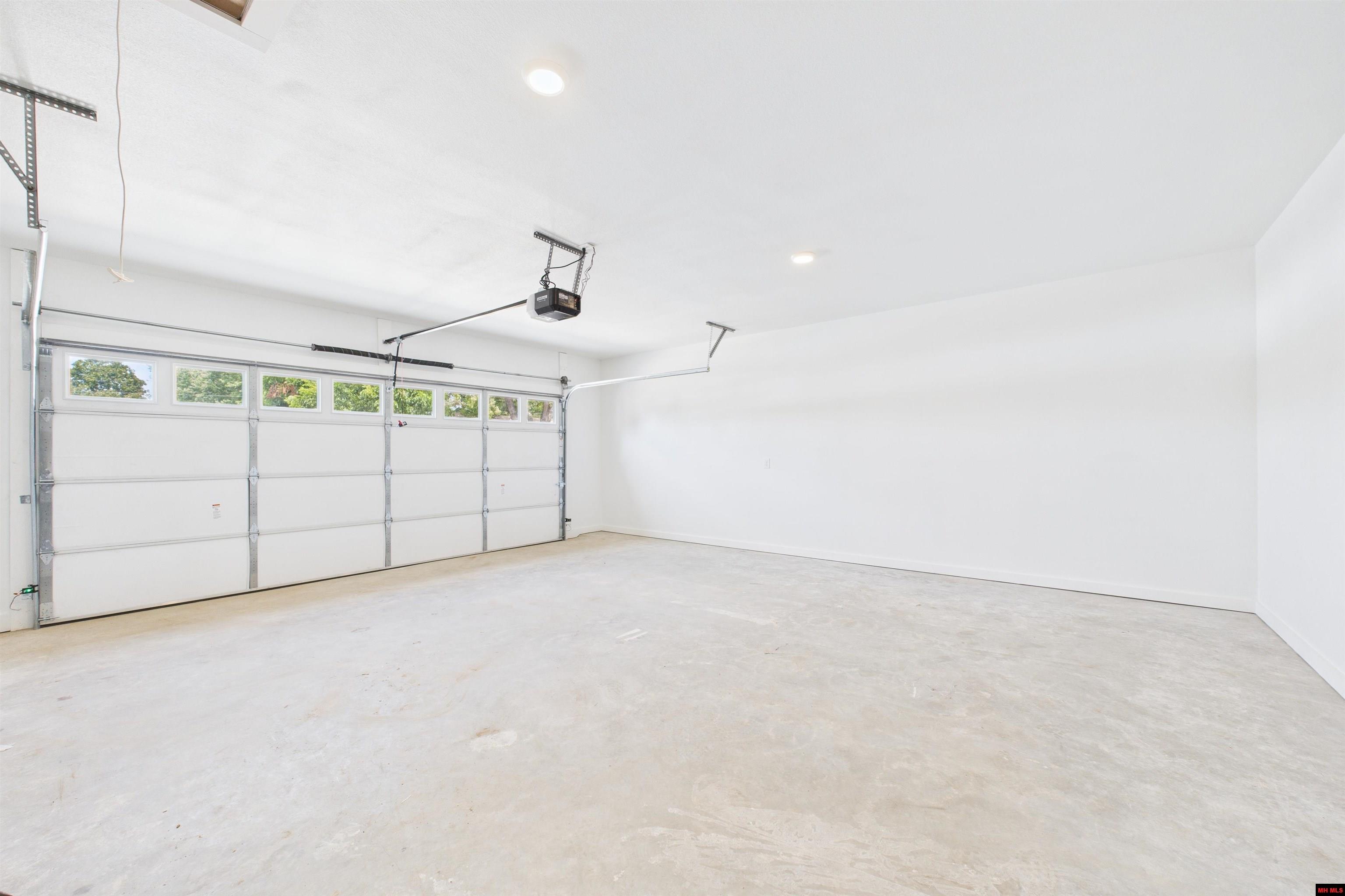 1508 HALLMARK CIRCLE Mountain Home, AR 72653