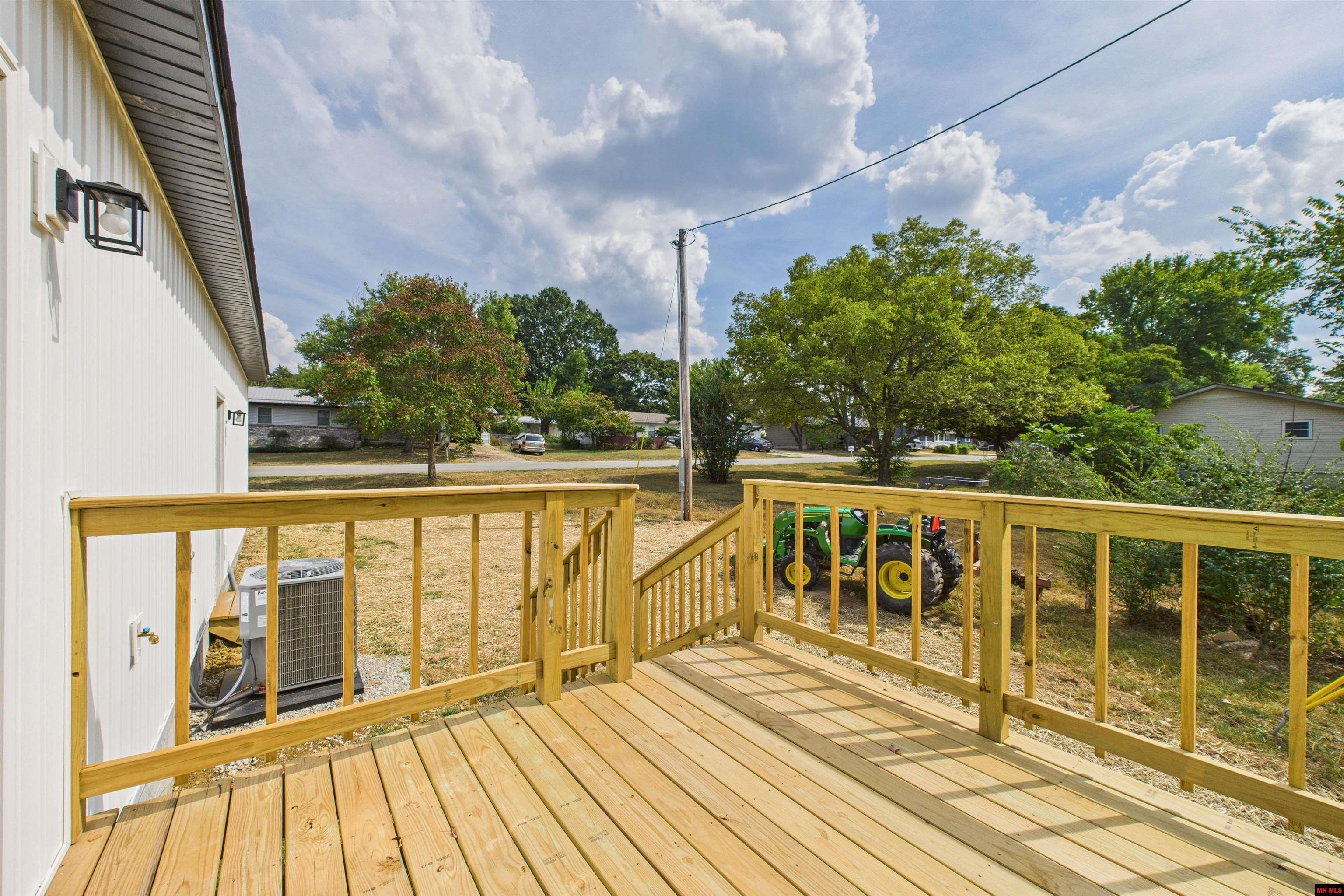 1508 HALLMARK CIRCLE Mountain Home, AR 72653