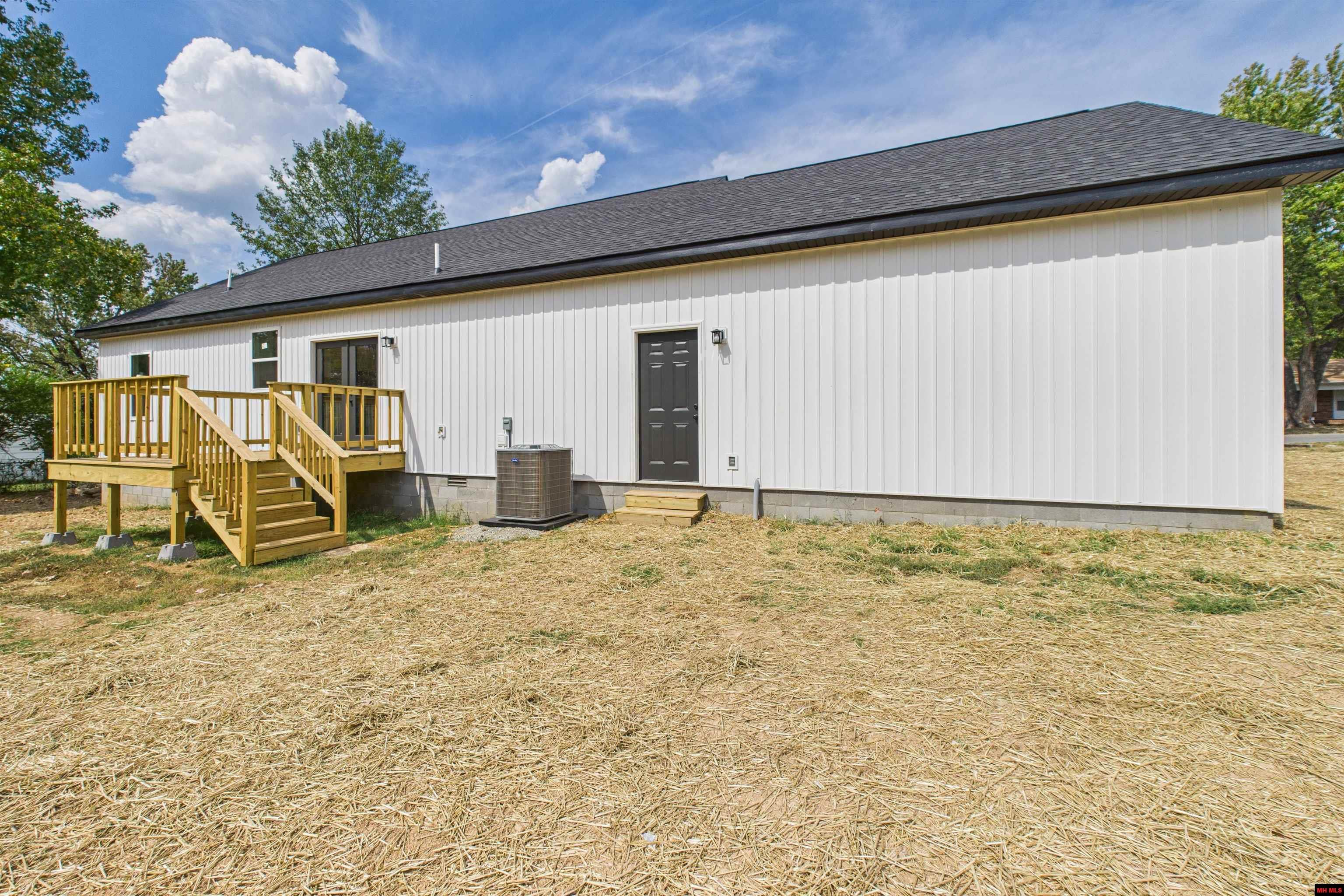 1508 HALLMARK CIRCLE Mountain Home, AR 72653