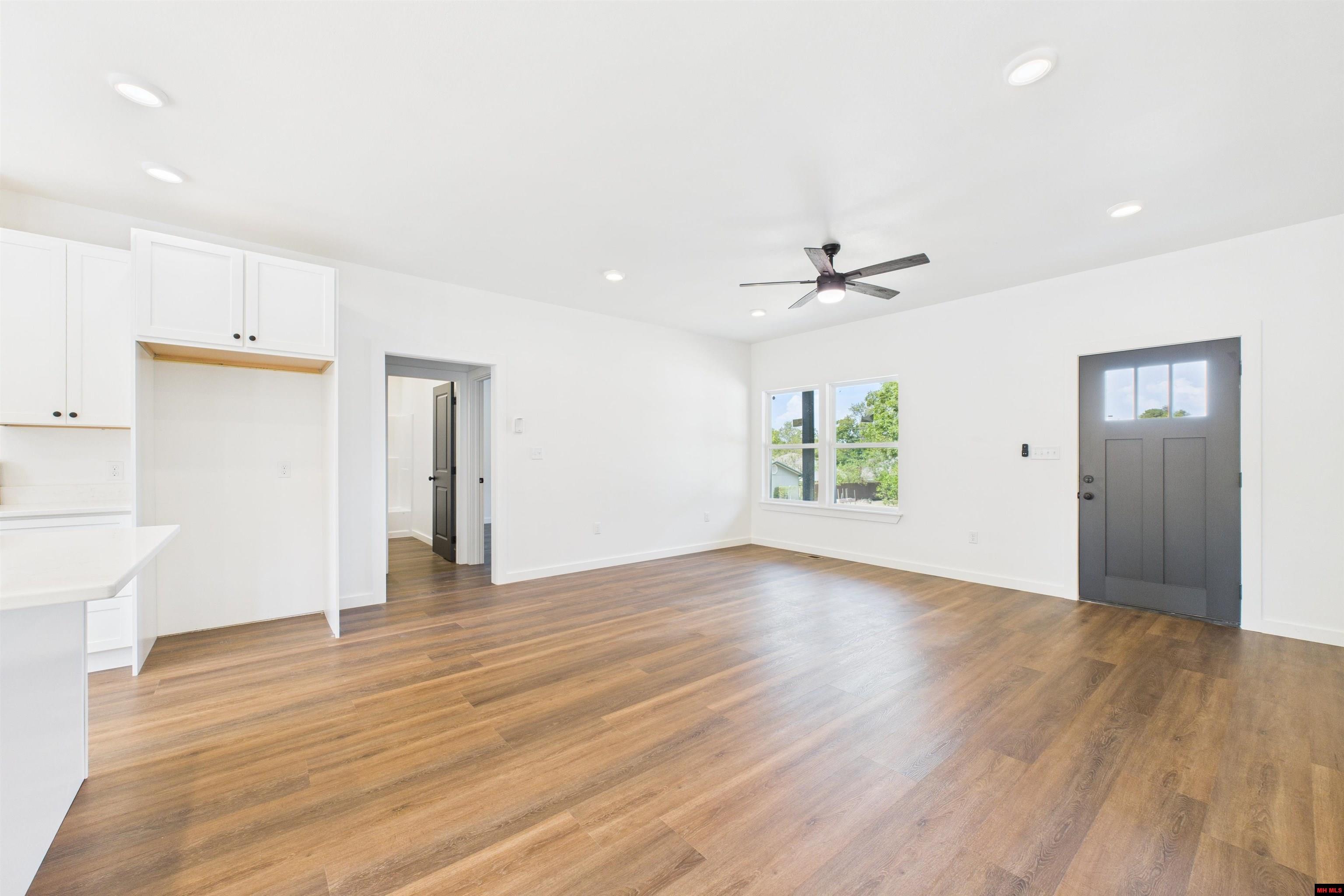 1508 HALLMARK CIRCLE Mountain Home, AR 72653