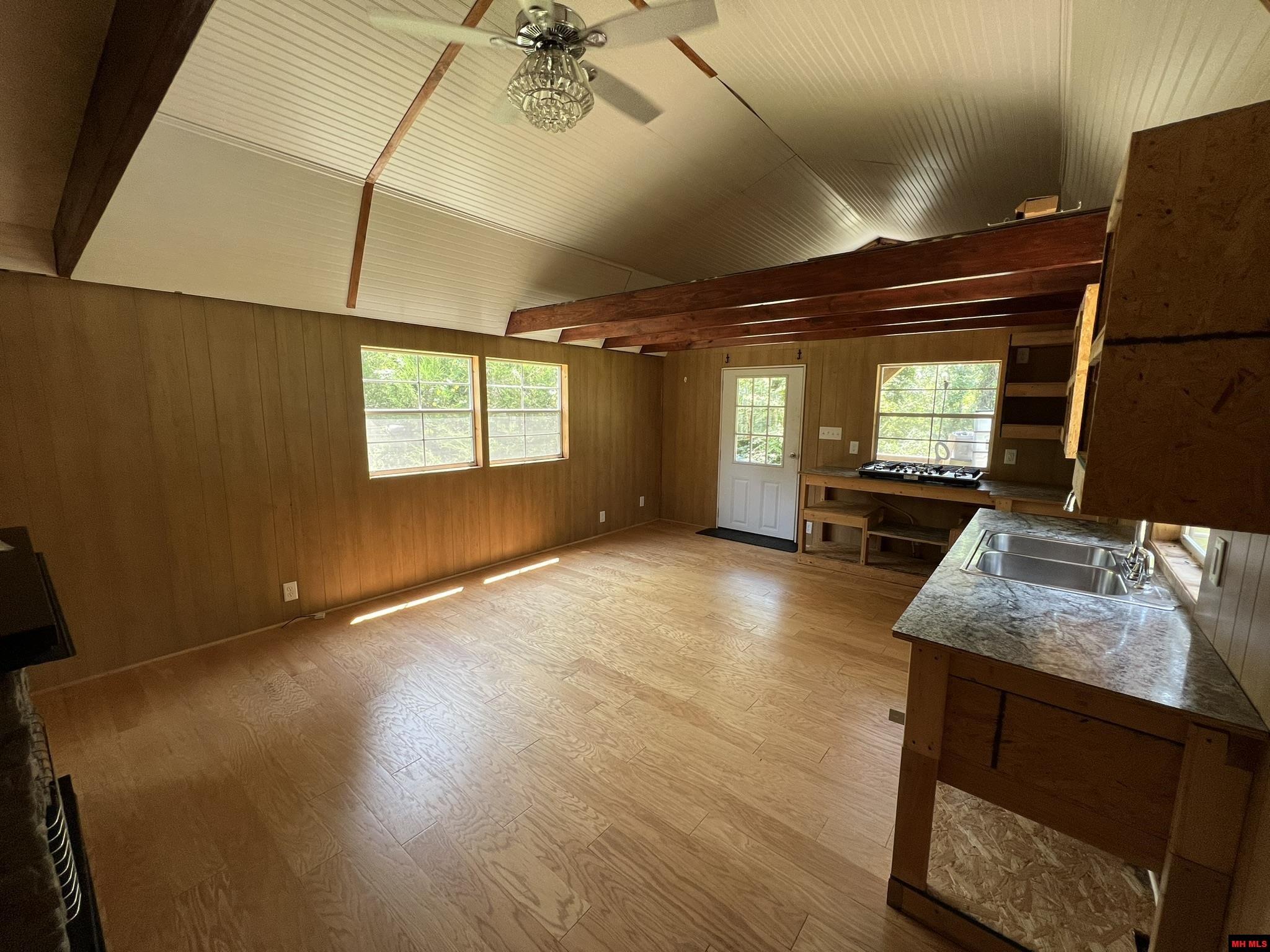 2829 MC 5032 Yellville, AR