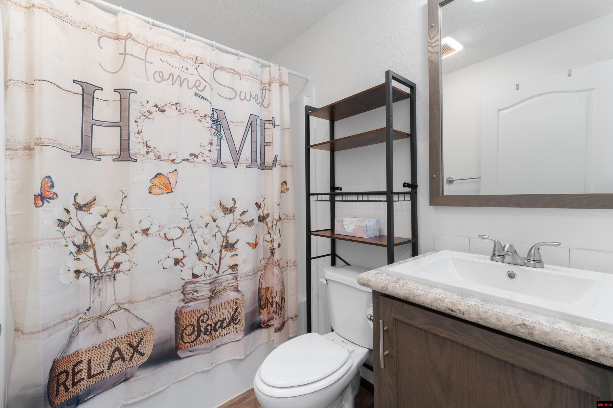 6488 N Hwy 201 North