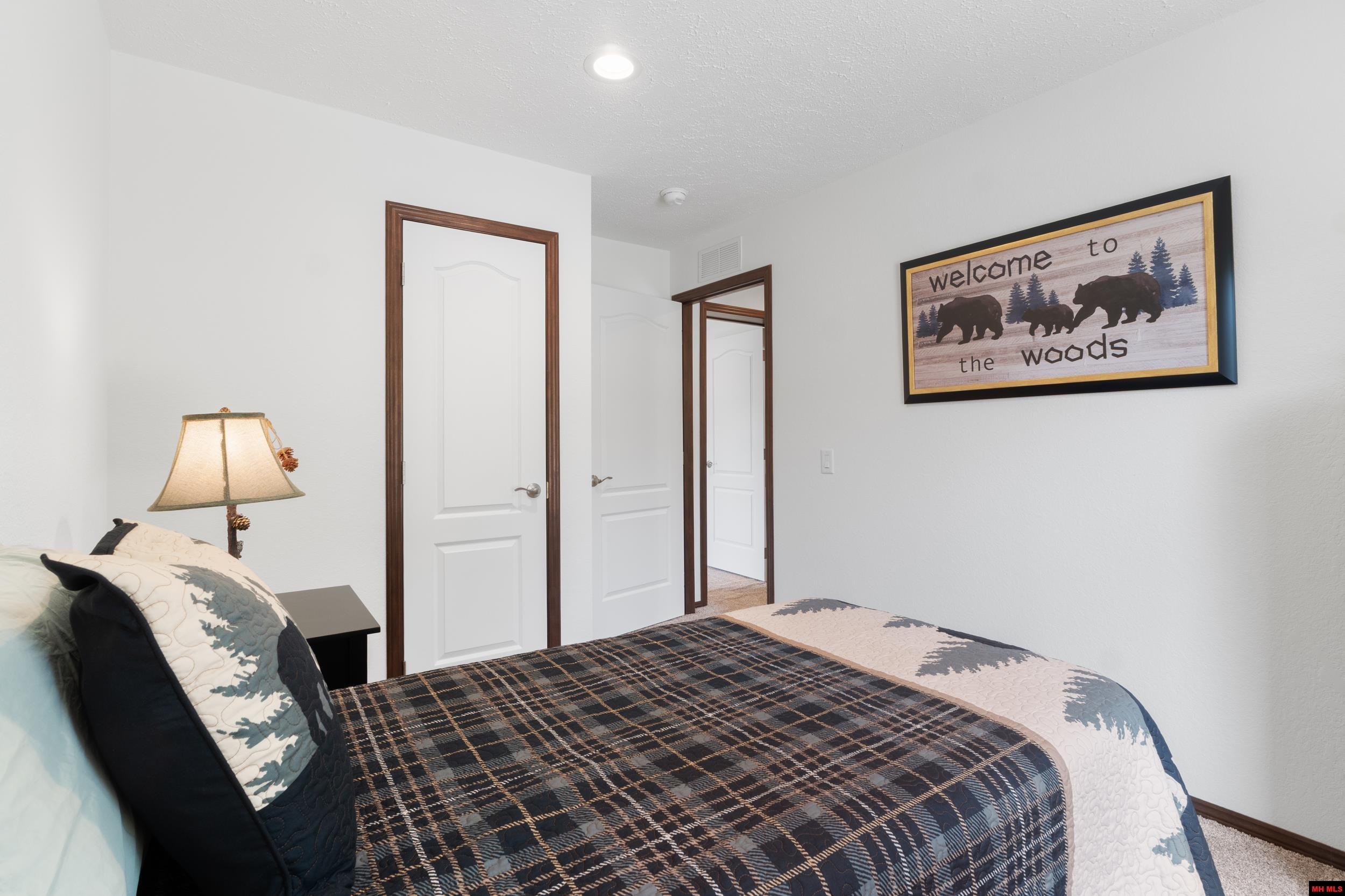 6488 N Hwy 201 North