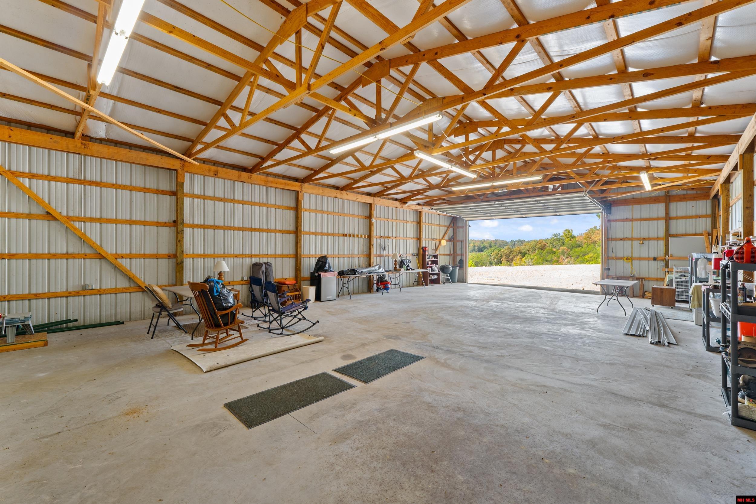 6488 N Hwy 201 North