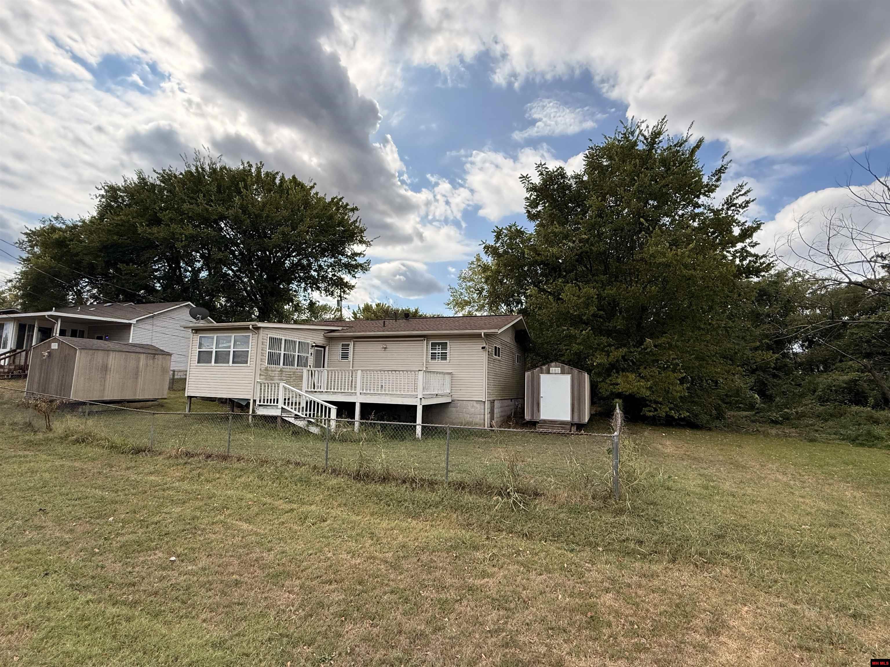 427 HARGRAVE ROAD Mountain Home, AR 72653