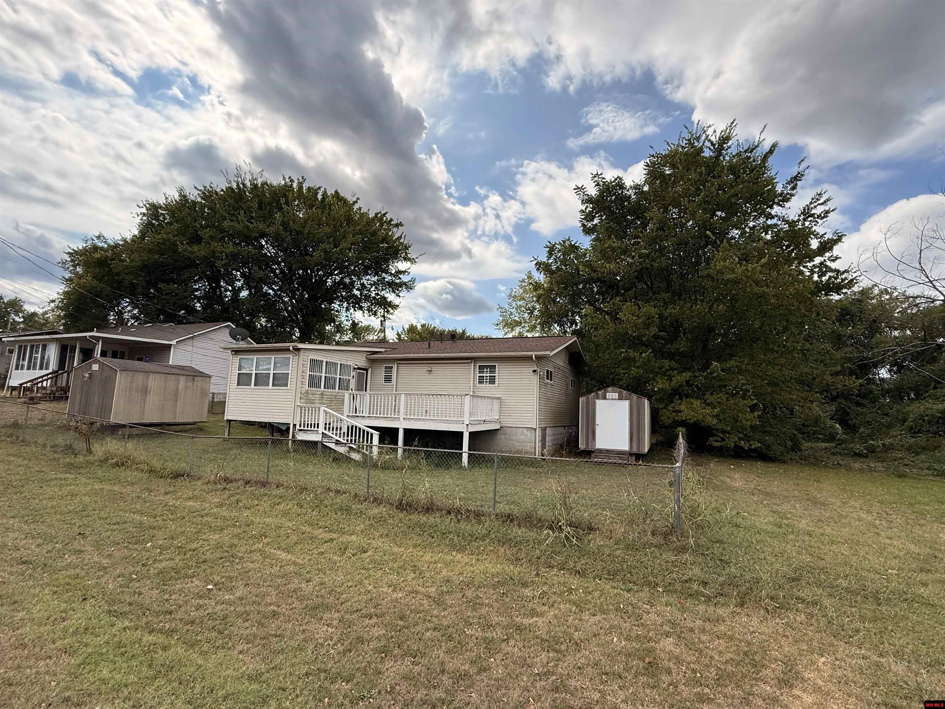 427 HARGRAVE ROAD Mountain Home, AR 72653