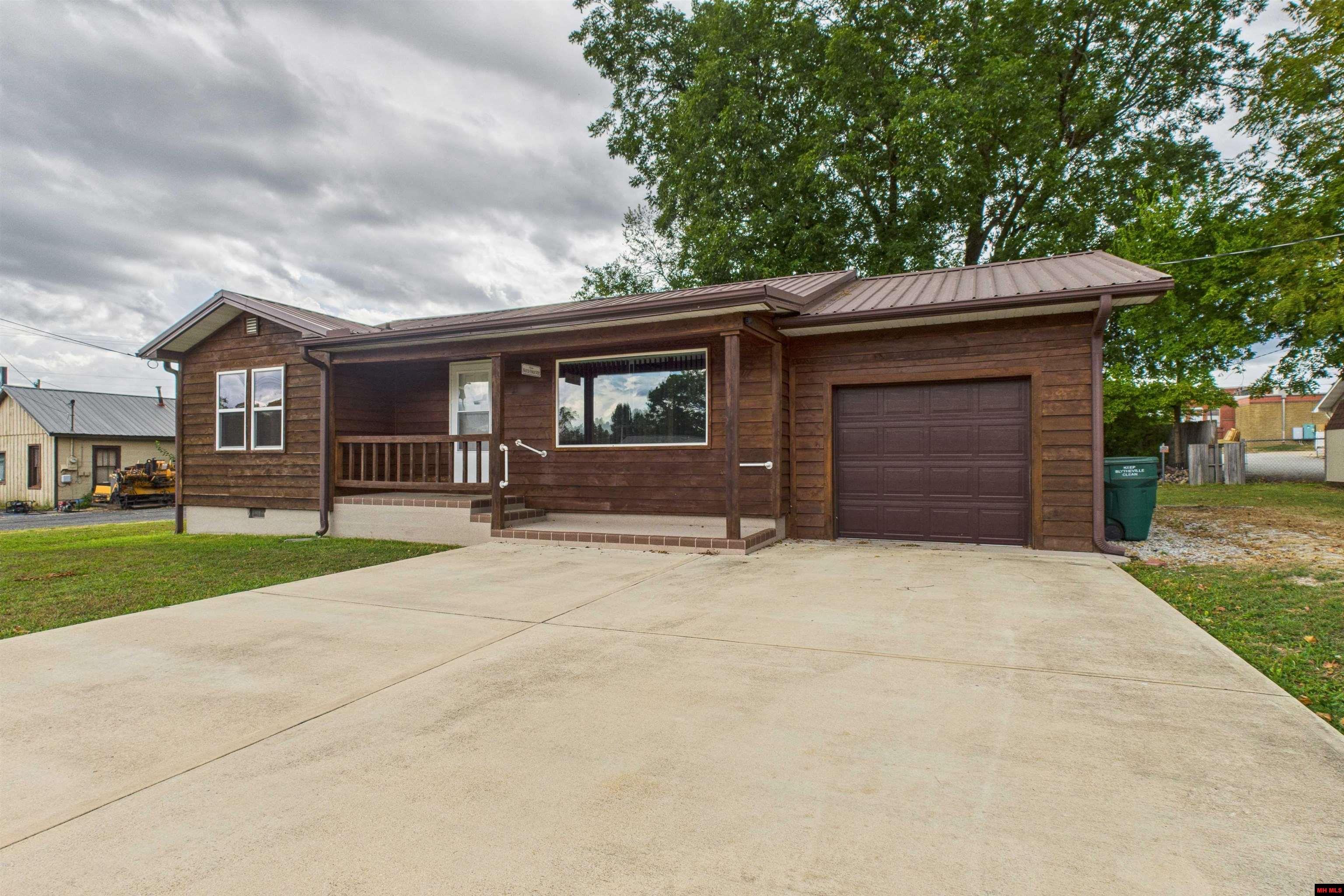 812 SHIRAS STREET Mountain Home, AR
