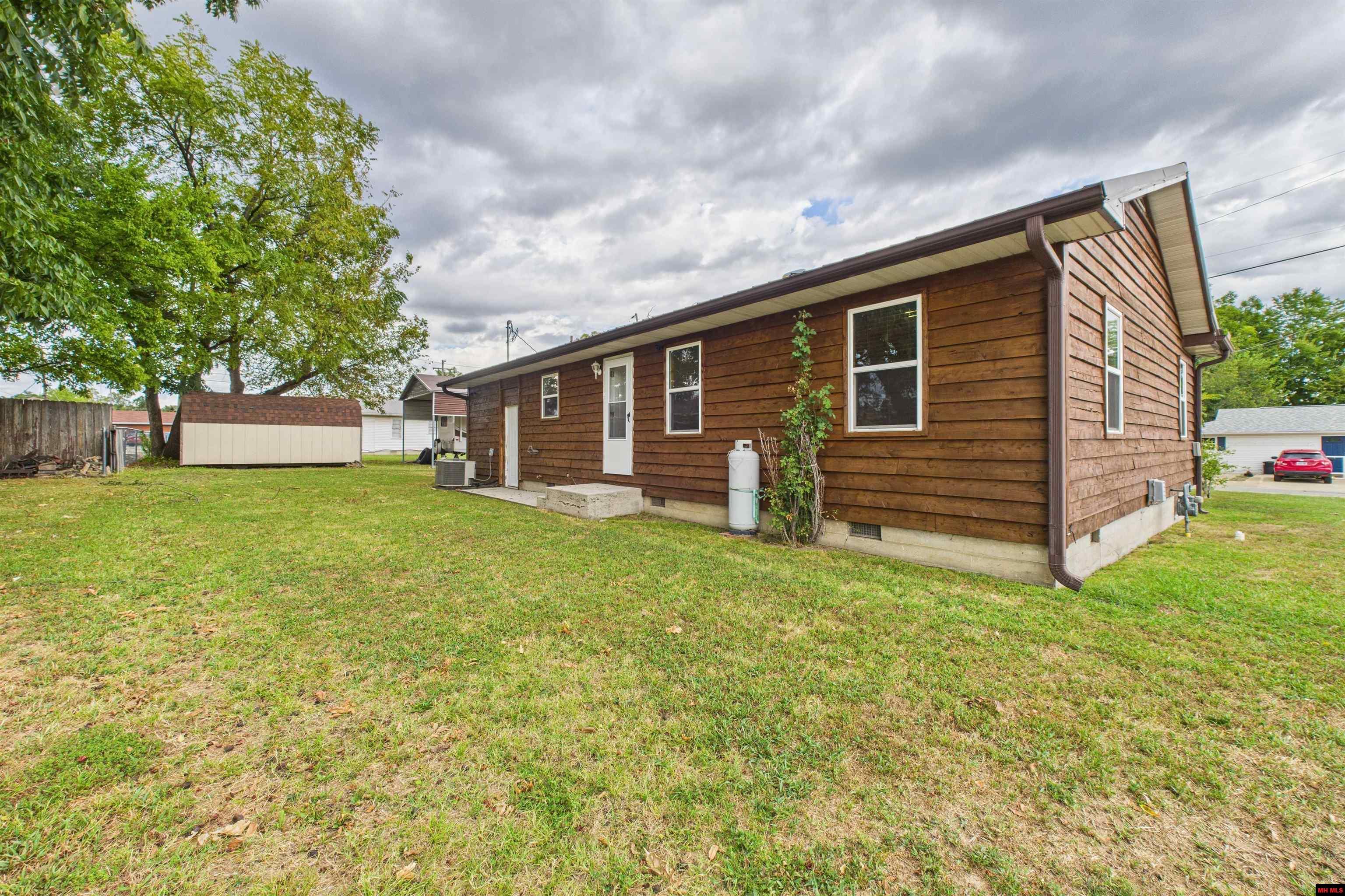 812 SHIRAS STREET Mountain Home, AR