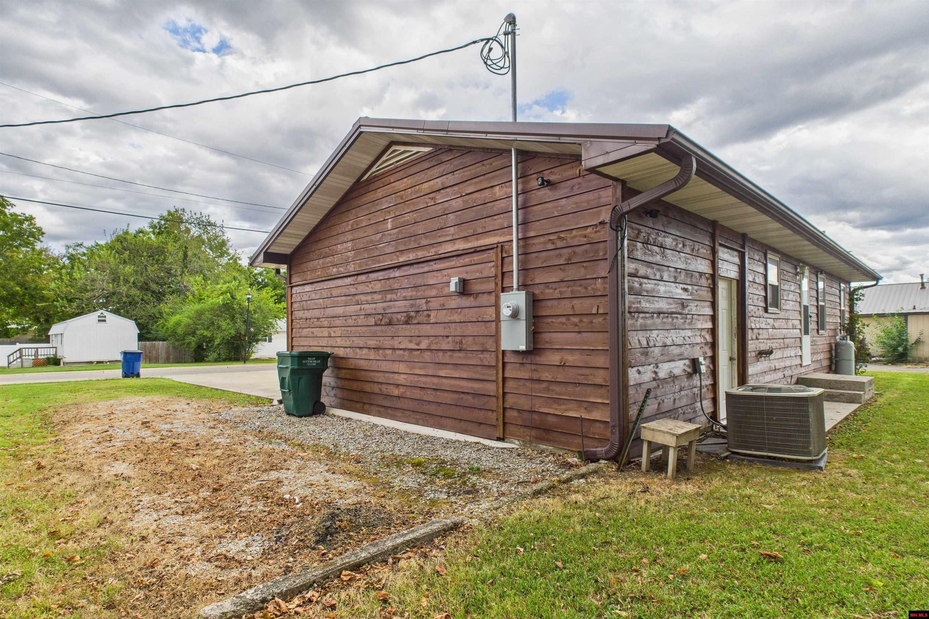 812 SHIRAS STREET Mountain Home, AR