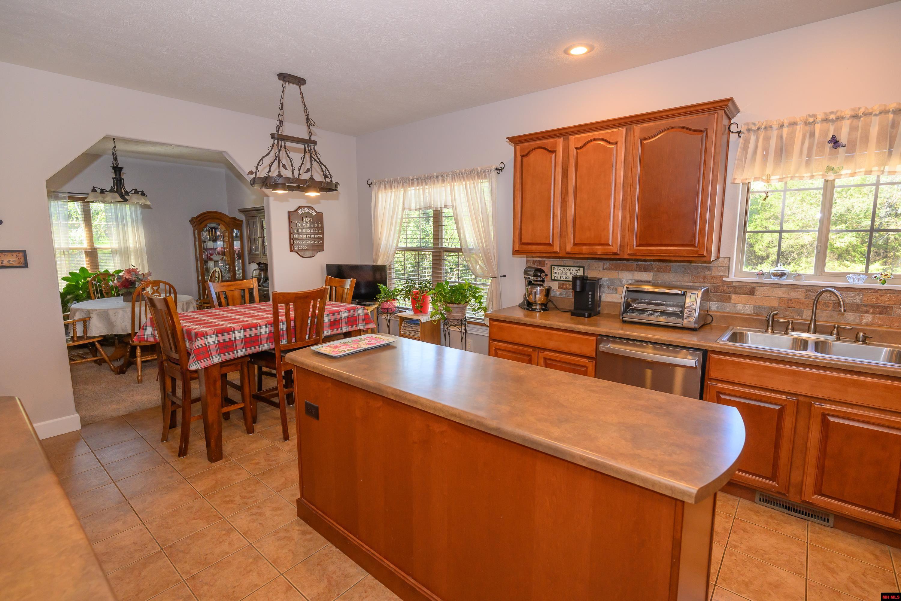 103 MOUNTAIN VALLEY DRIVE Mountain Home, AR