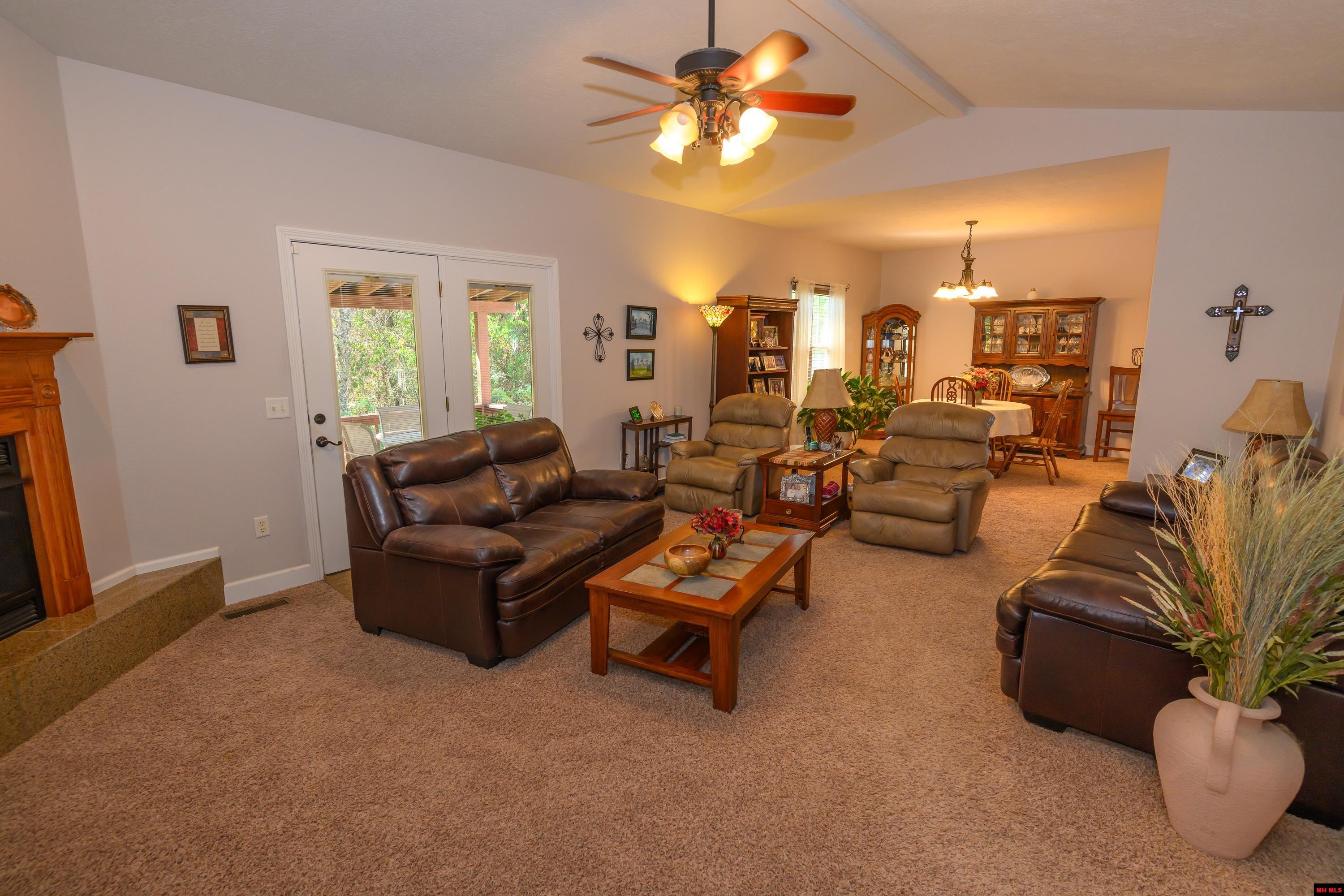 103 MOUNTAIN VALLEY DRIVE Mountain Home, AR