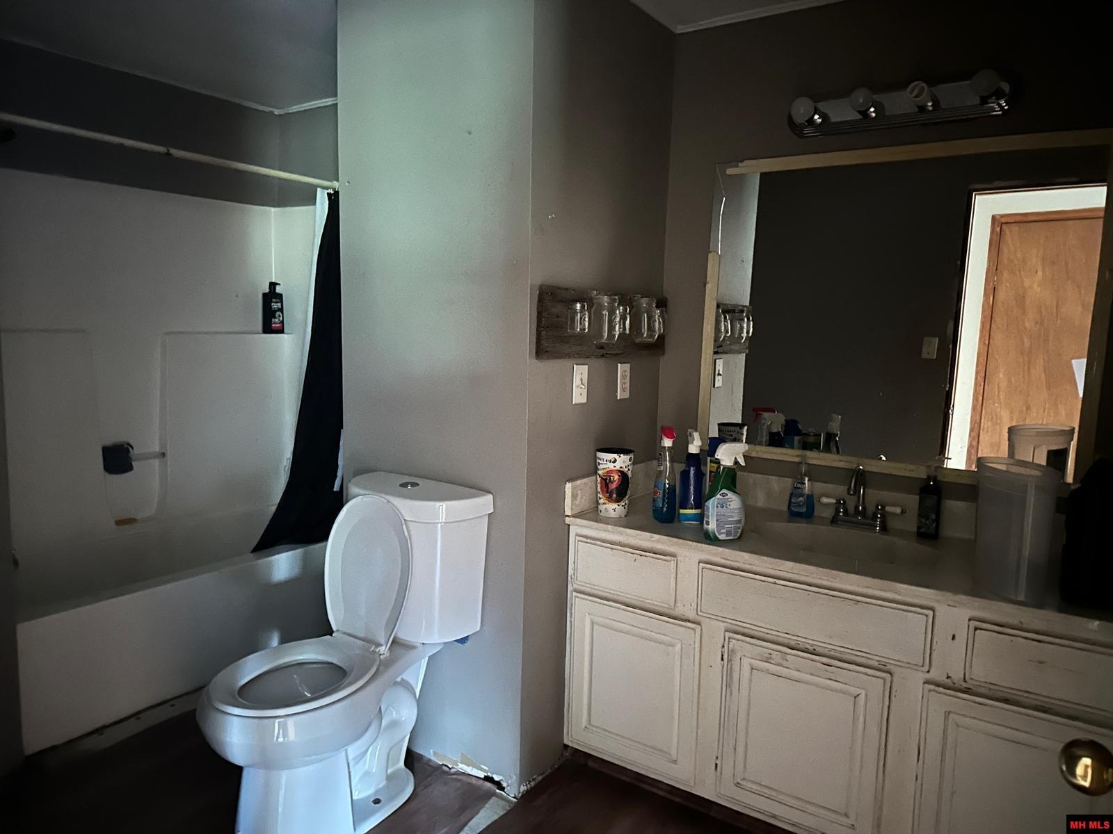 7429 WATTS ROAD Harrison, AR 72601