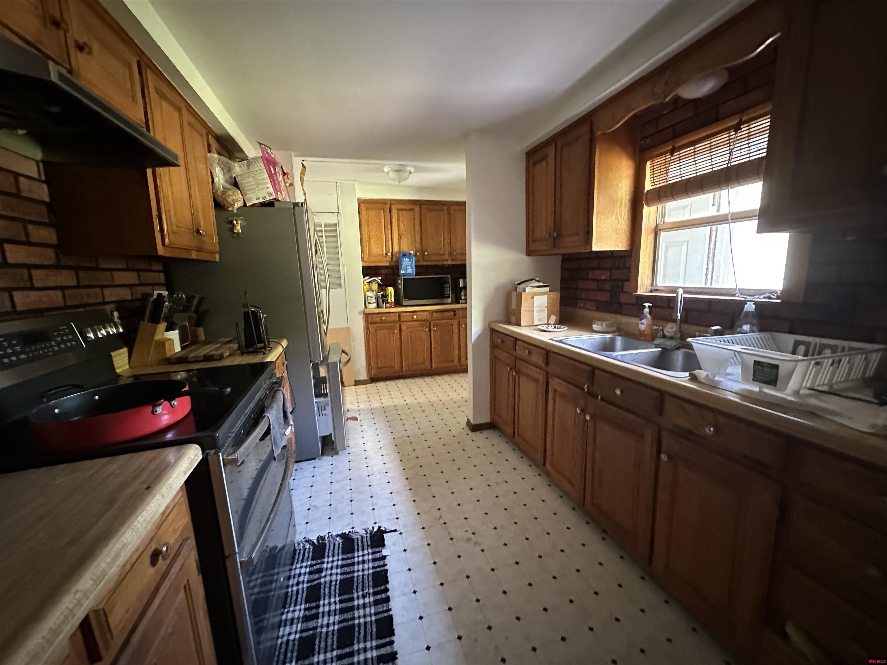 7429 WATTS ROAD Harrison, AR 72601