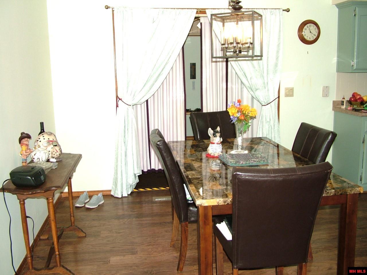 114 PARKVIEW DRIVE Mountain Home, AR 72653