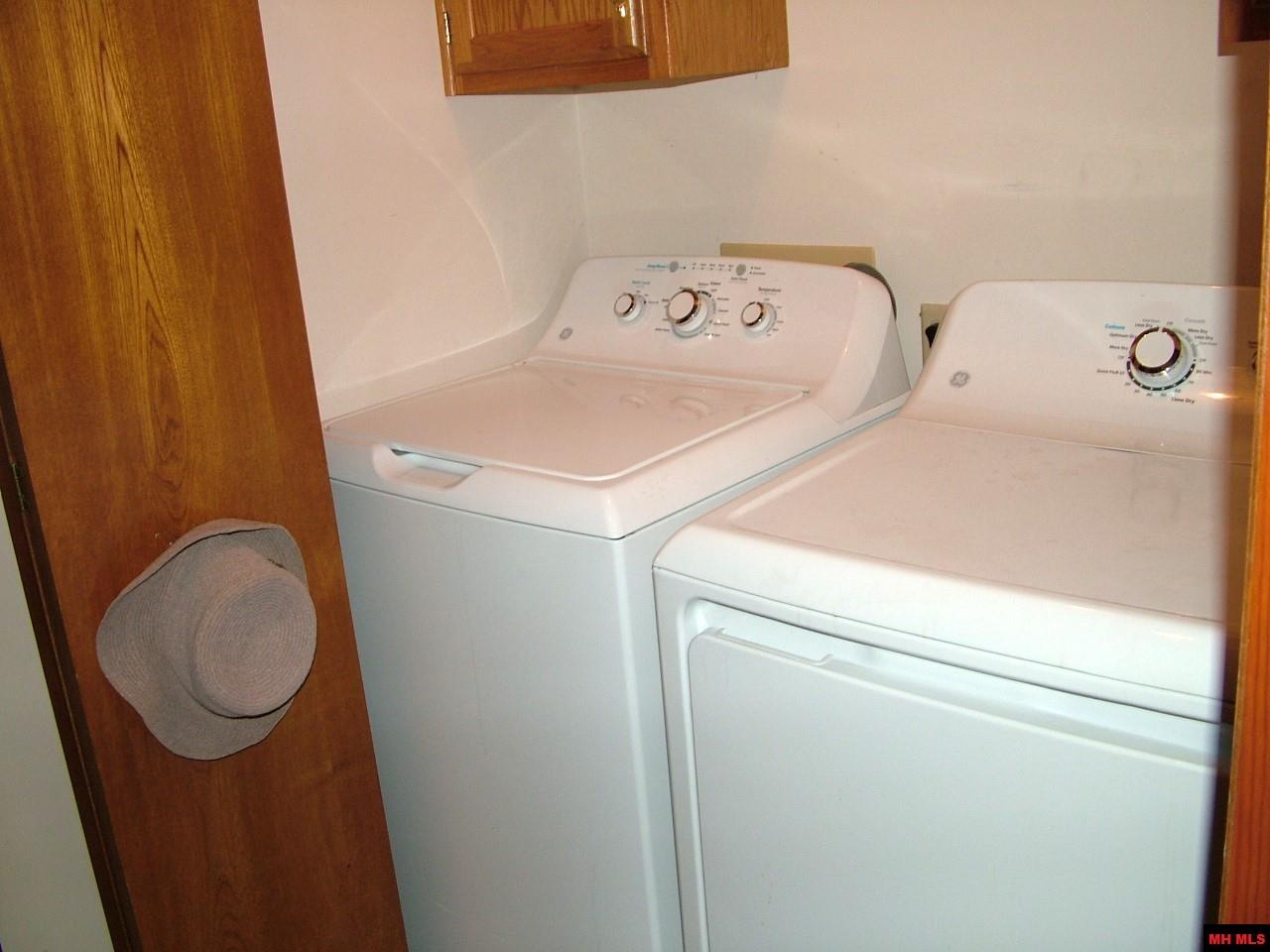 114 PARKVIEW DRIVE Mountain Home, AR 72653