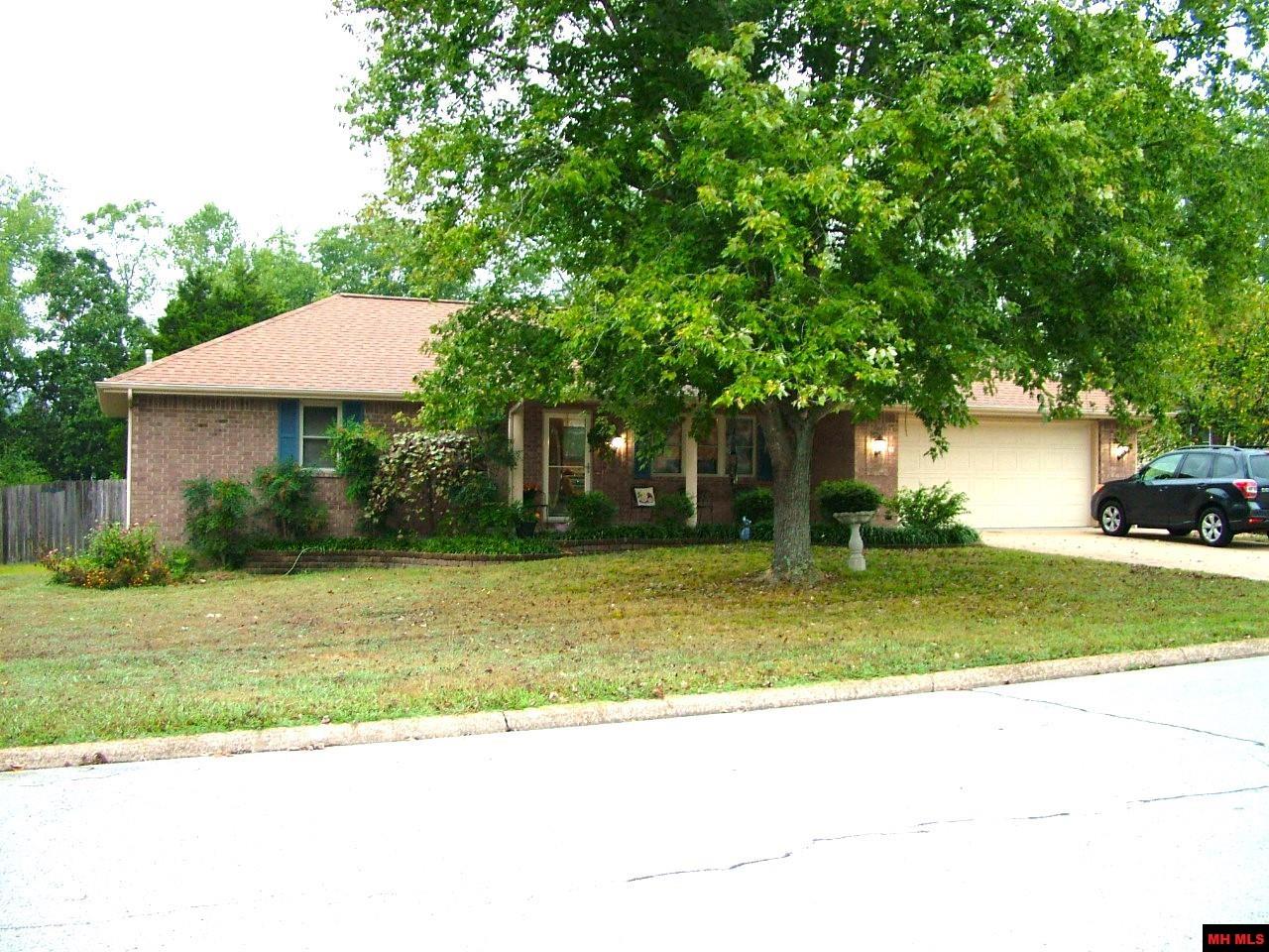 114 PARKVIEW DRIVE Mountain Home, AR 72653
