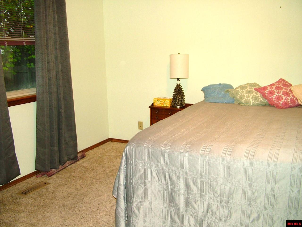 114 PARKVIEW DRIVE Mountain Home, AR 72653