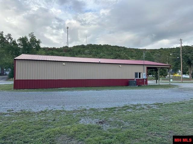 426 E HWY 62 Yellville, AR