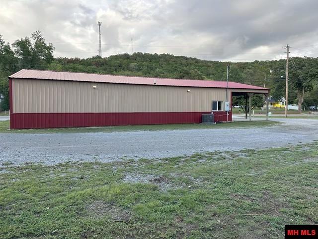 426 E HWY 62 Yellville, AR