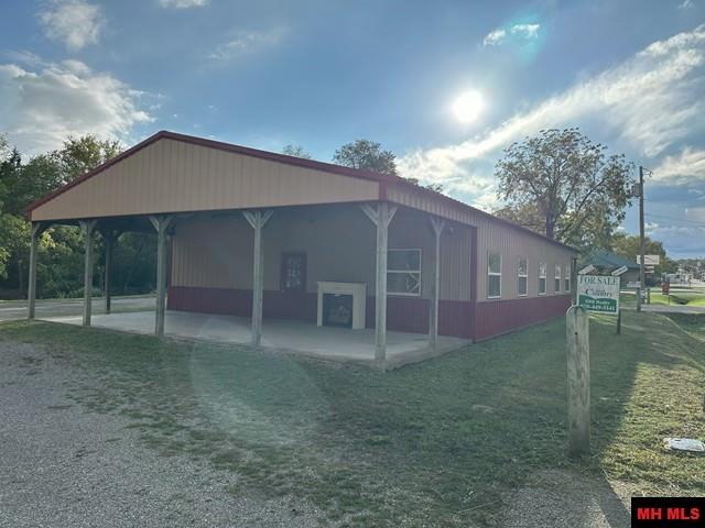 426 E HWY 62 Yellville, AR