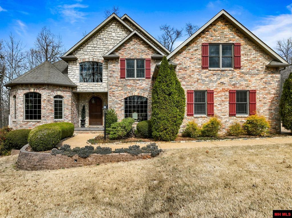 1211 Chestnut Hills Drive