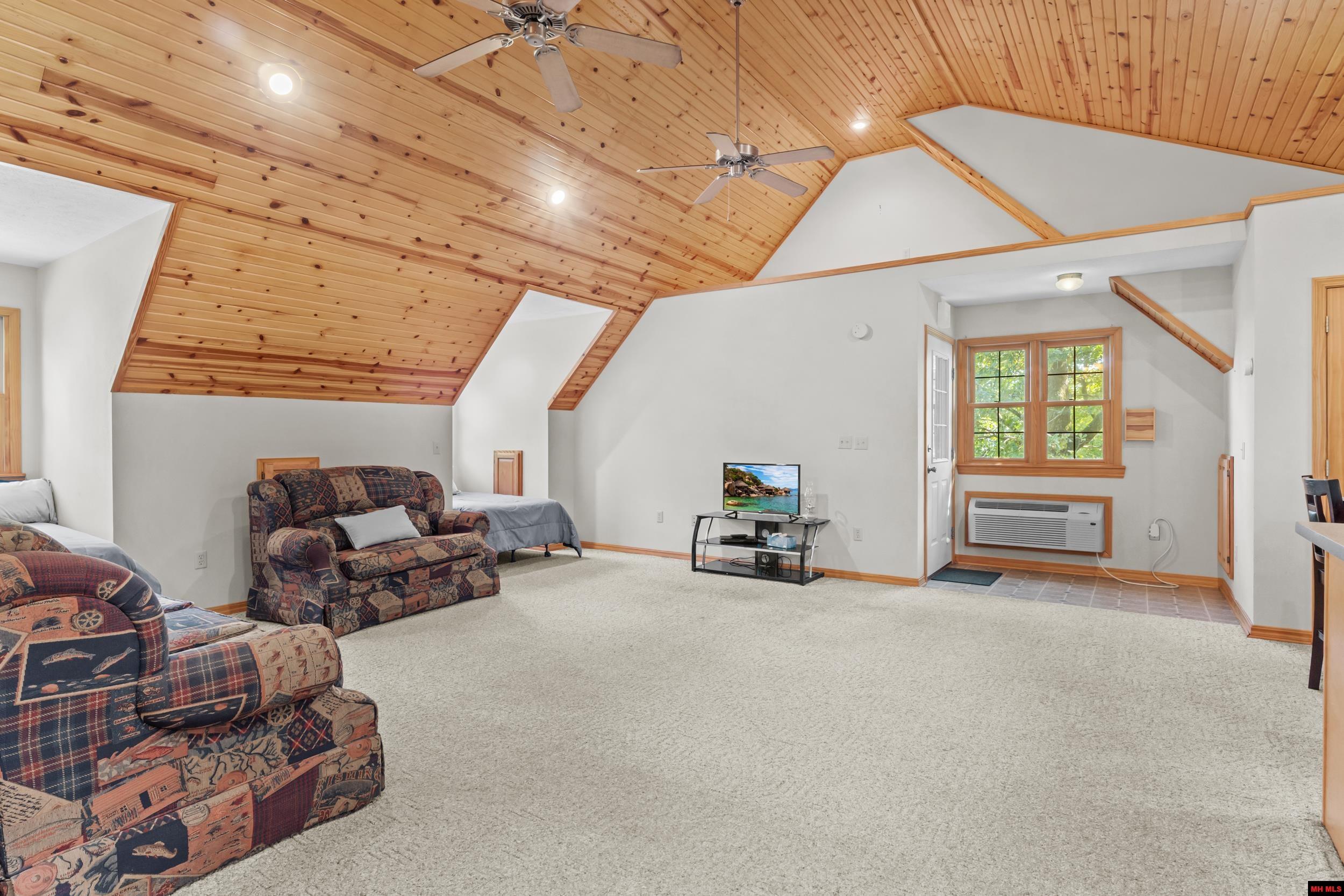 210 MC 8101 Flippin, AR 72634