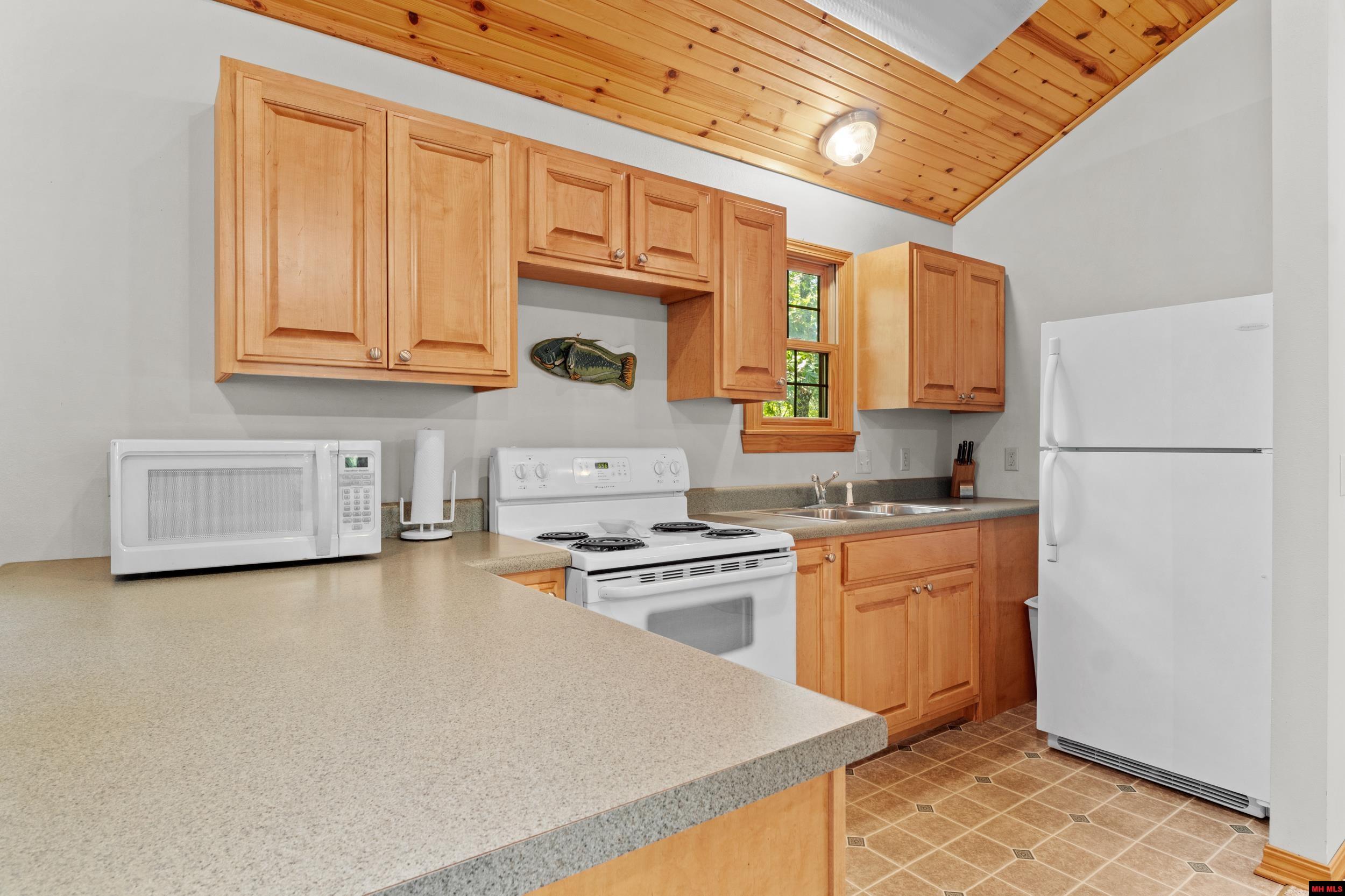 210 MC 8101 Flippin, AR 72634