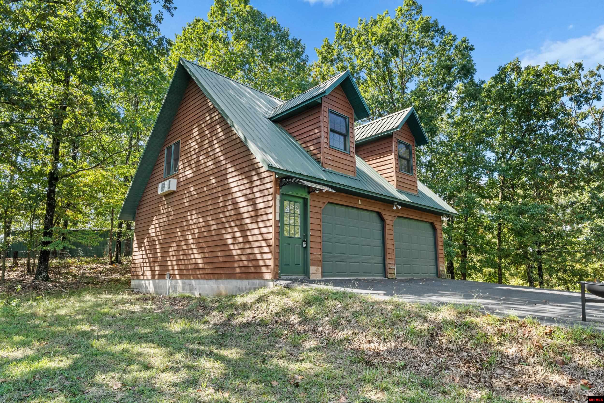 210 MC 8101 Flippin, AR 72634