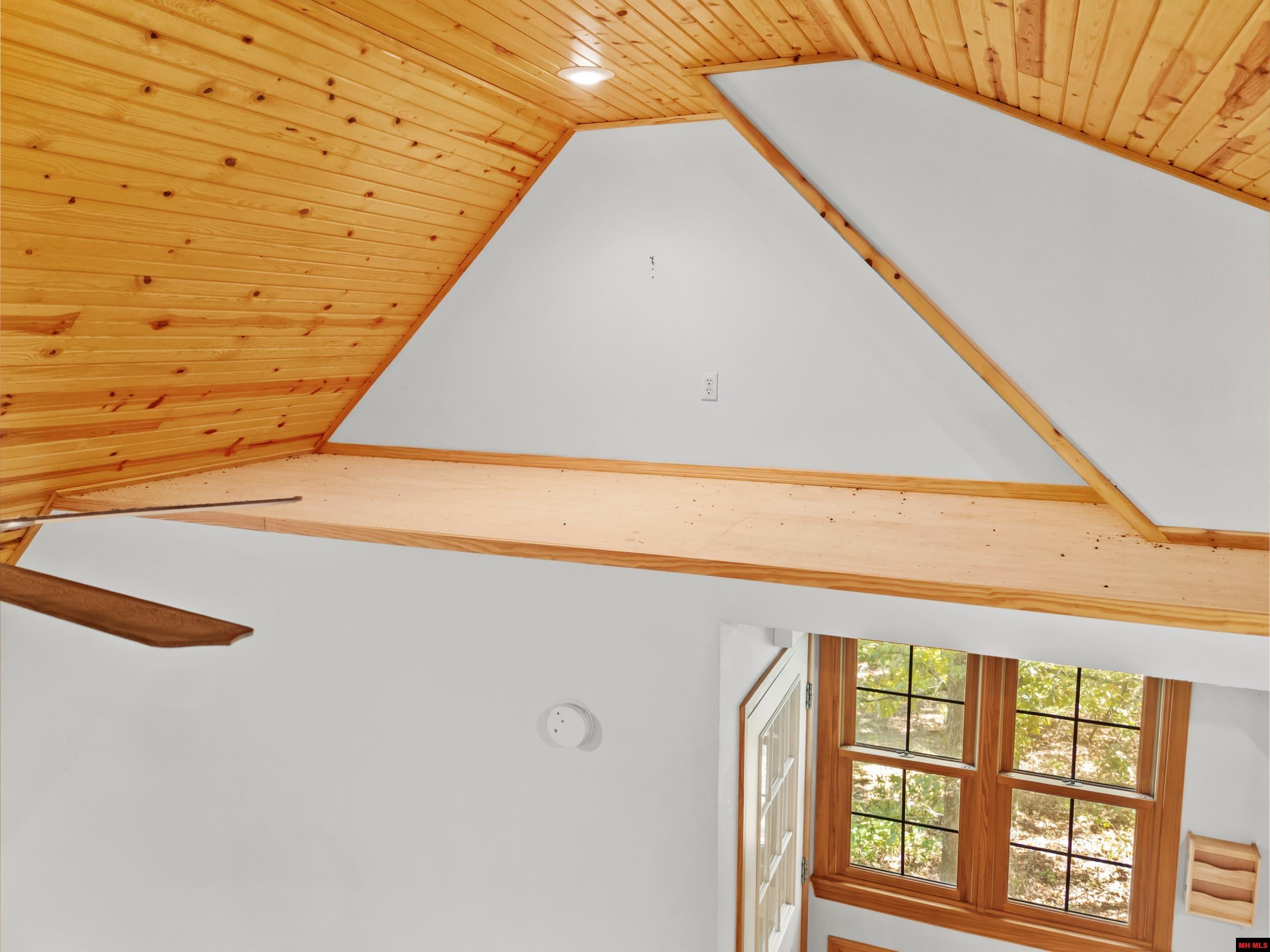 210 MC 8101 Flippin, AR 72634