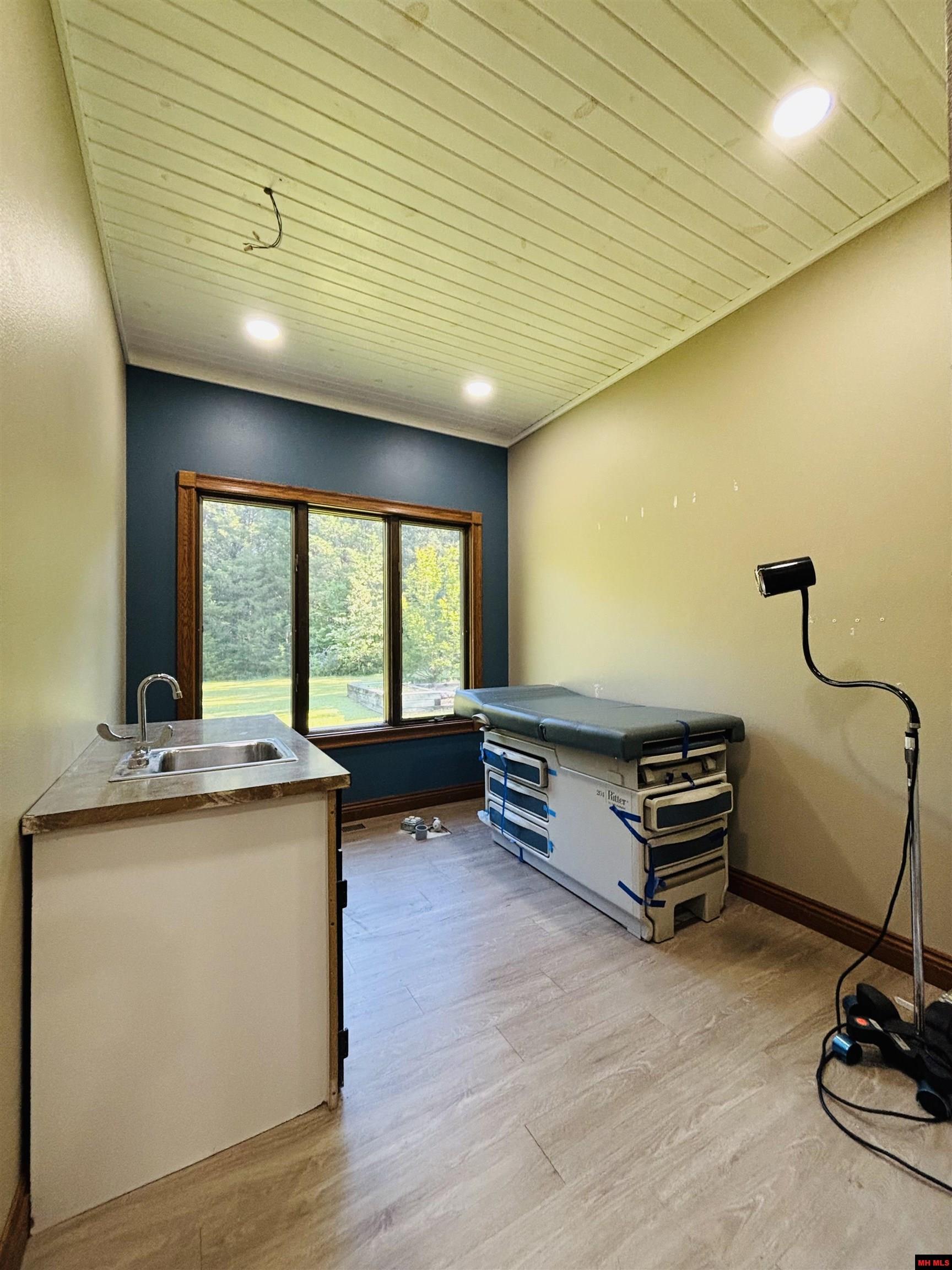 1629 HARDING BOULEVARD Cotter, AR 72626