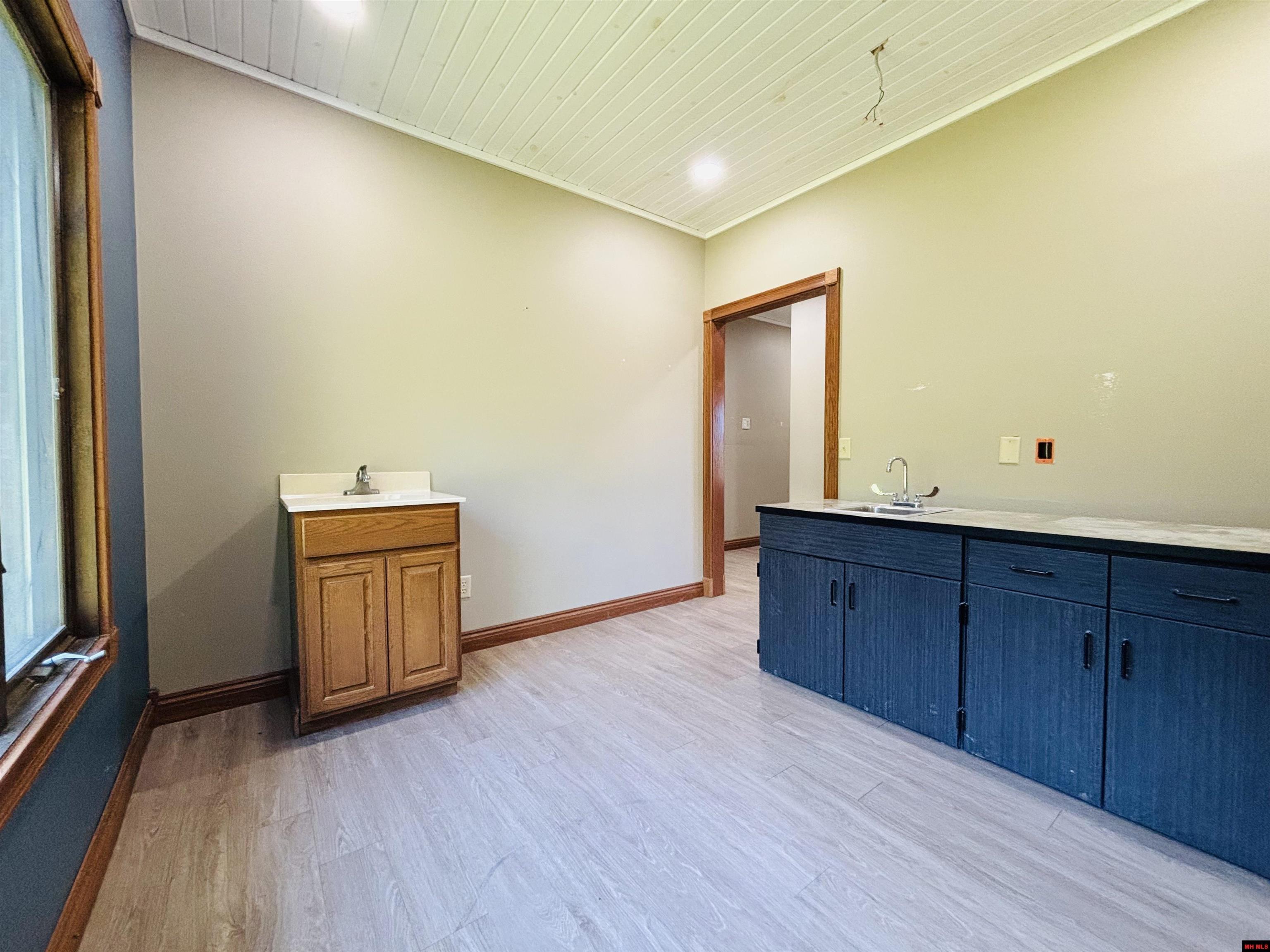 1629 HARDING BOULEVARD Cotter, AR 72626