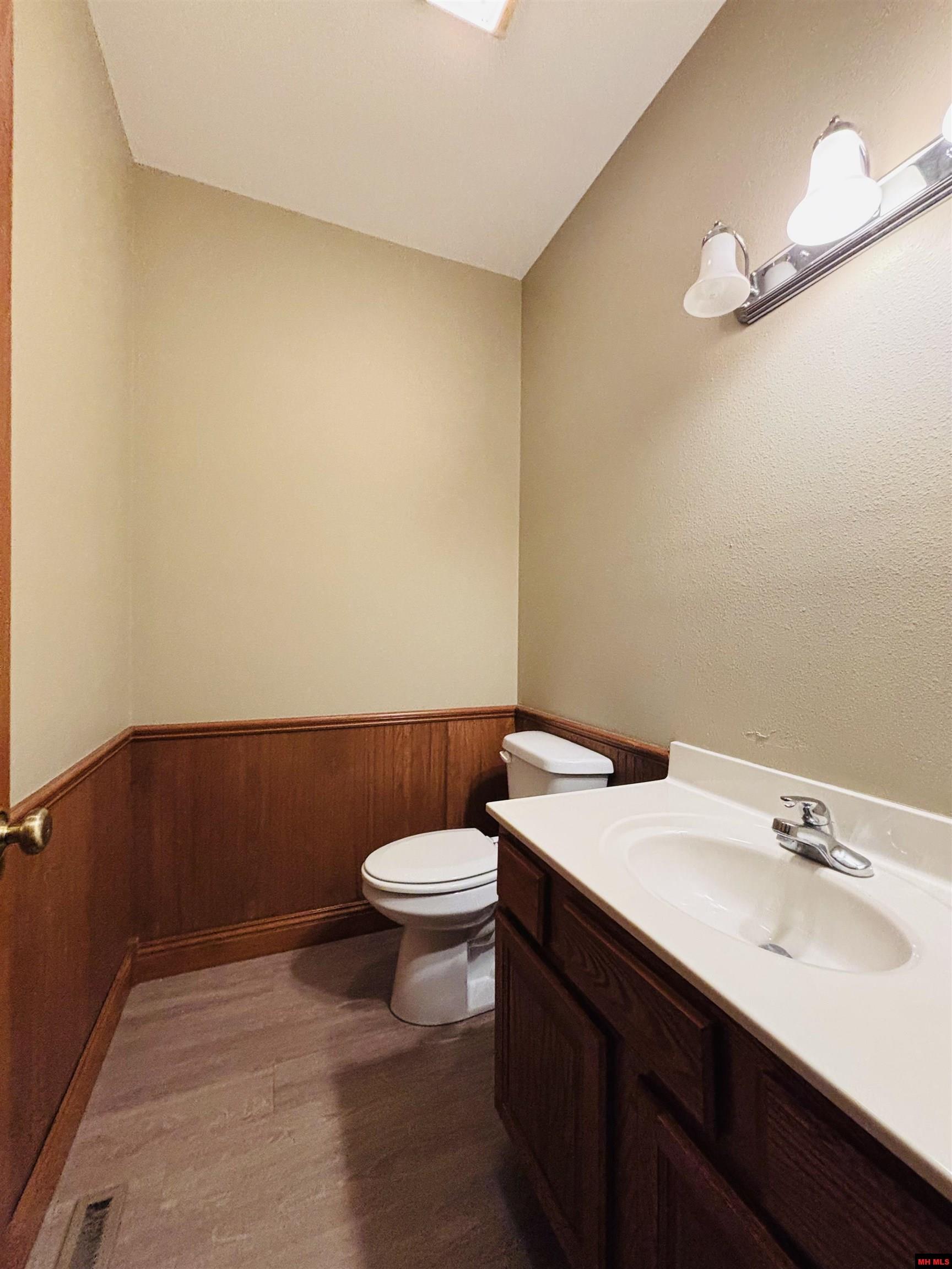 1629 HARDING BOULEVARD Cotter, AR 72626