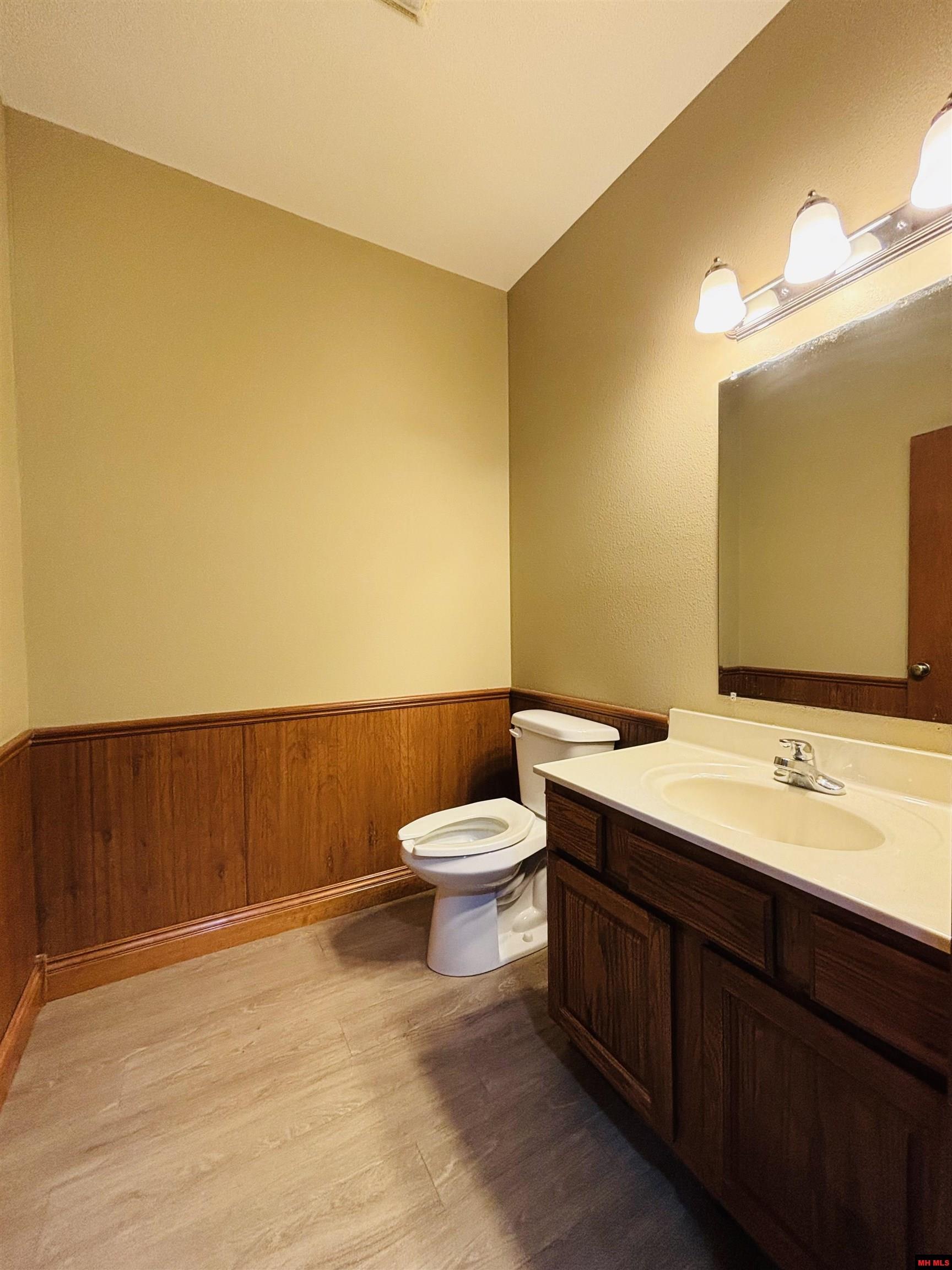 1629 HARDING BOULEVARD Cotter, AR 72626