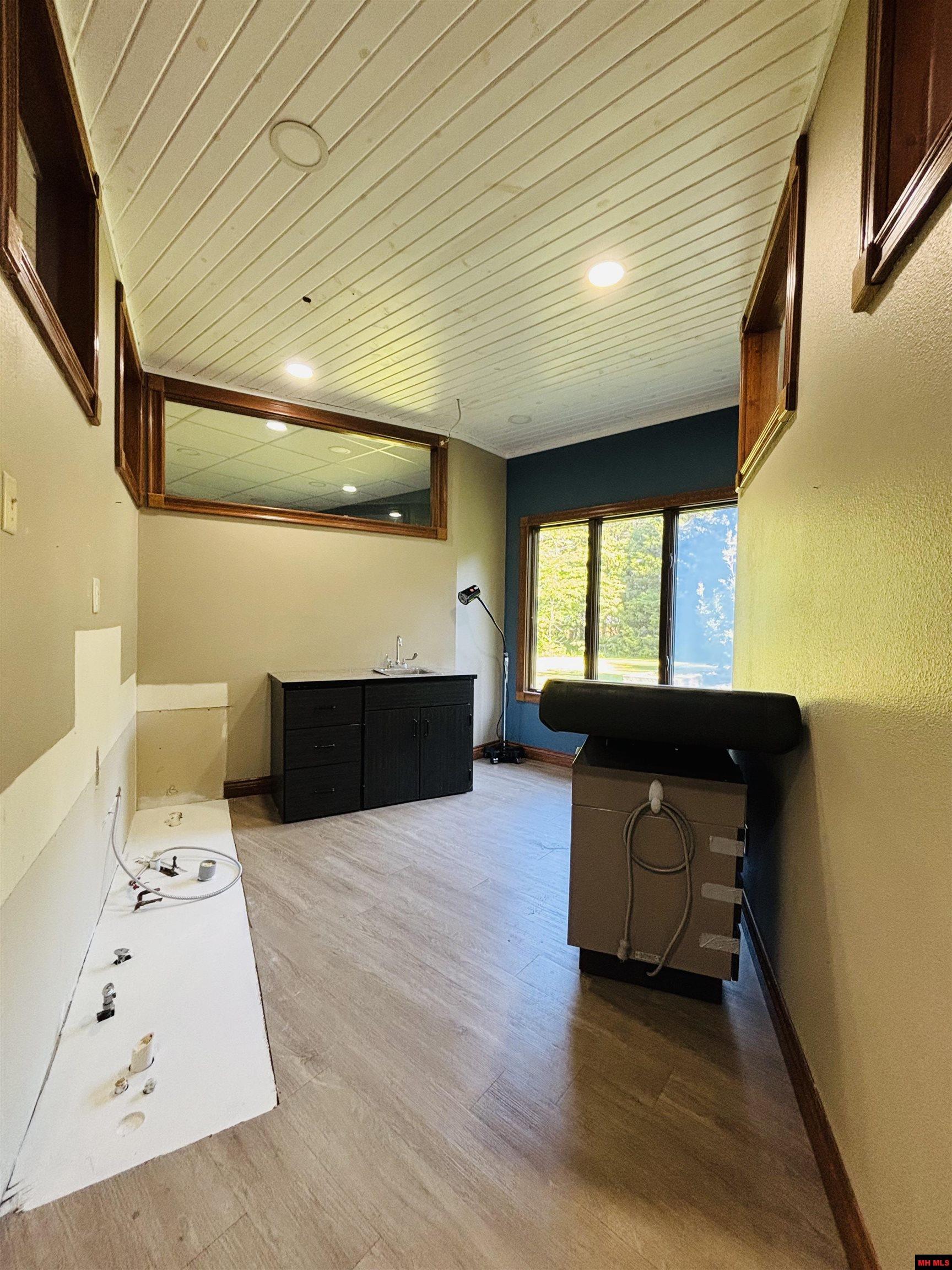 1629 HARDING BOULEVARD Cotter, AR 72626