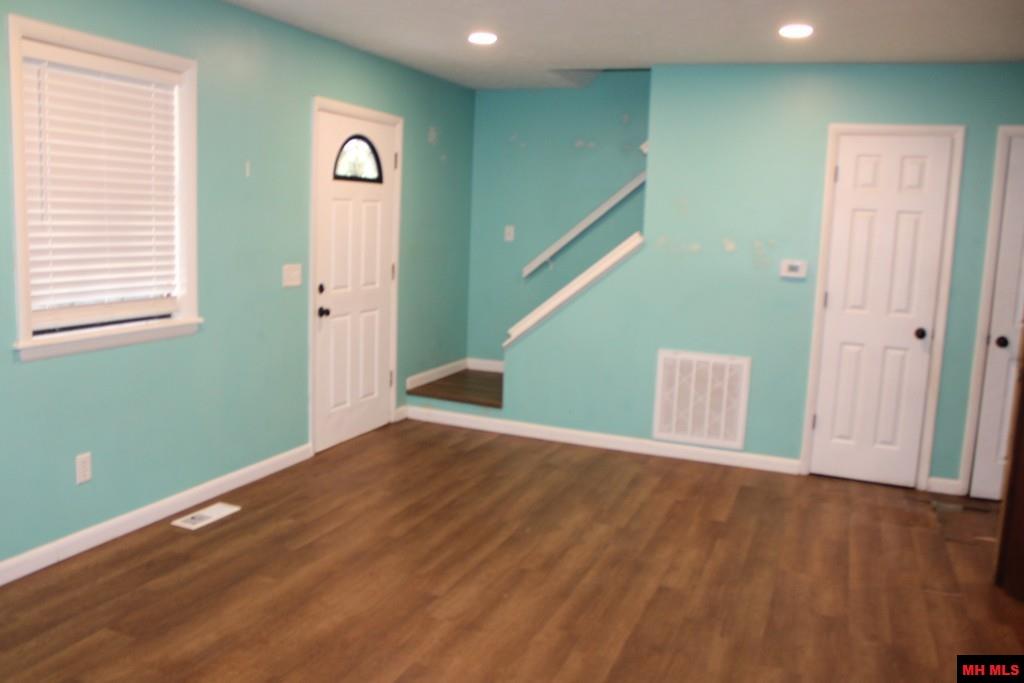 128 WALNUT CIRCLE Yellville, AR