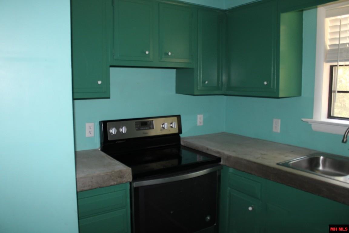 128 WALNUT CIRCLE Yellville, AR