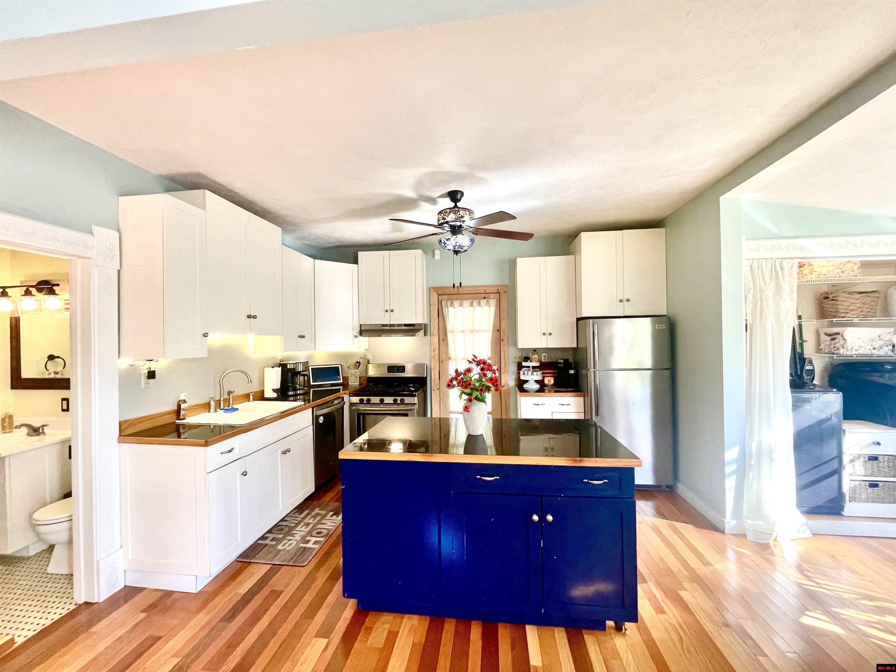 901 N ESTES AVENUE Yellville, AR